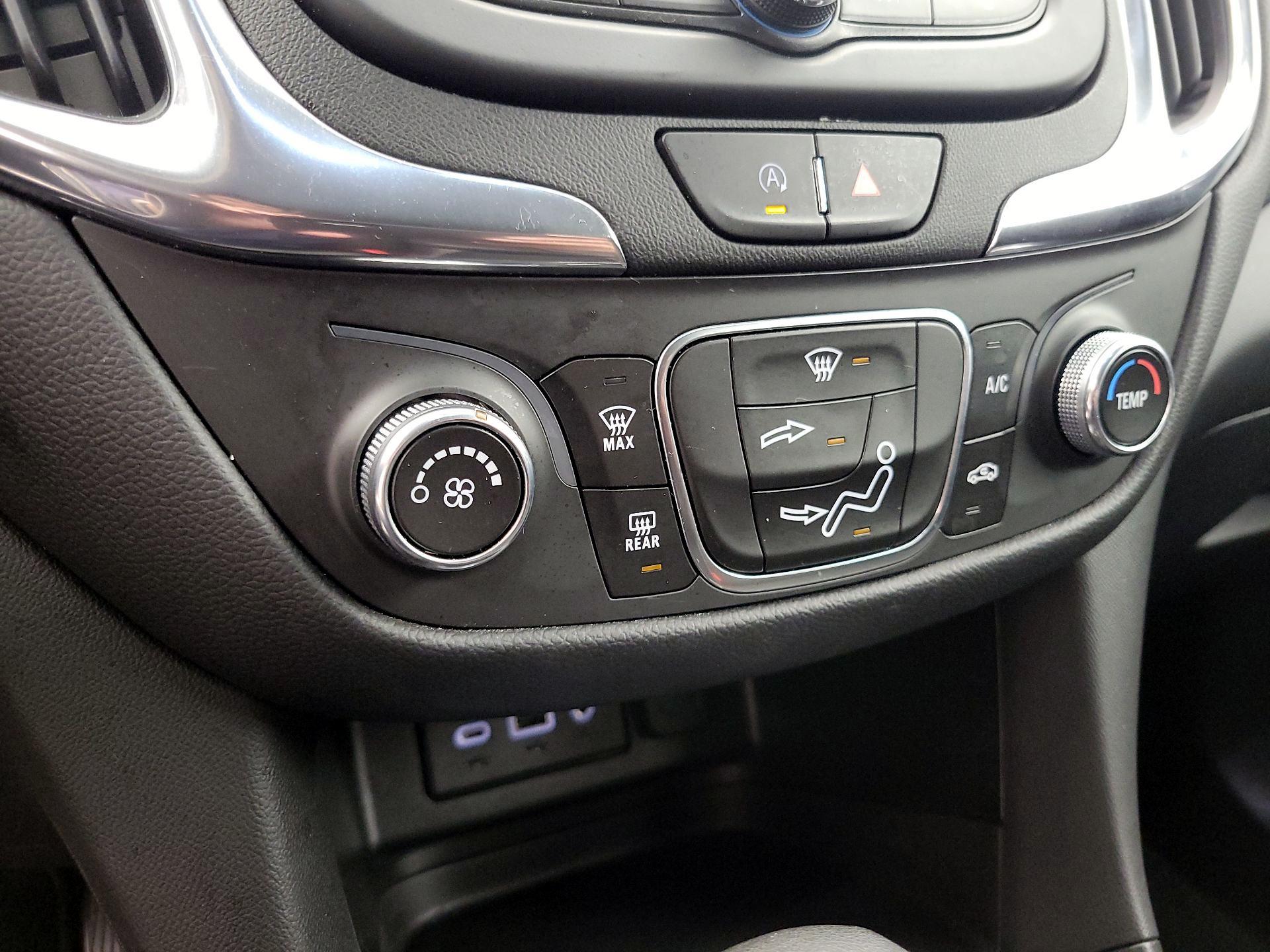 Thumbnail: 2022 Chevrolet Equinox - 16