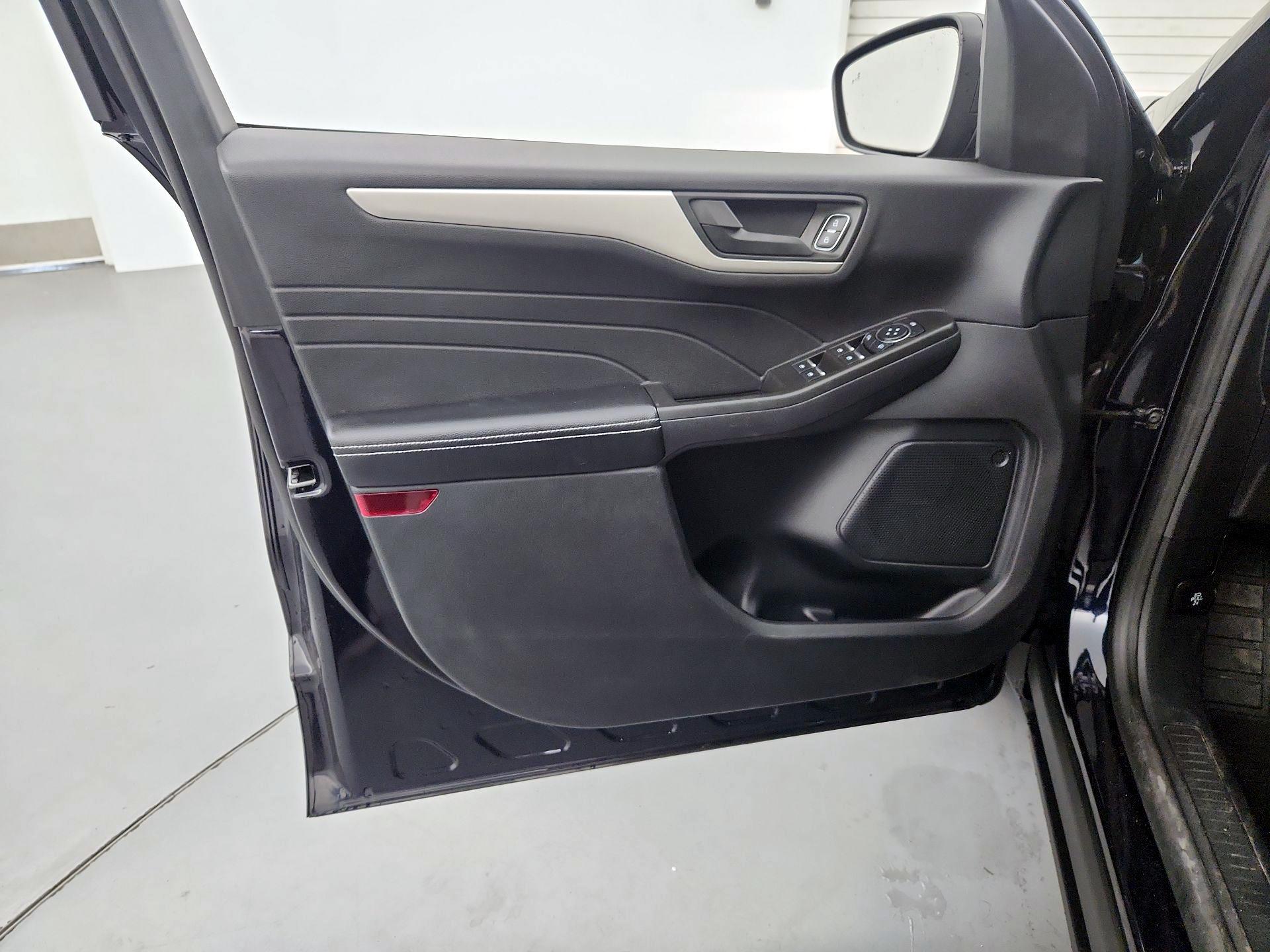 Thumbnail: 2021 Ford Escape - 12