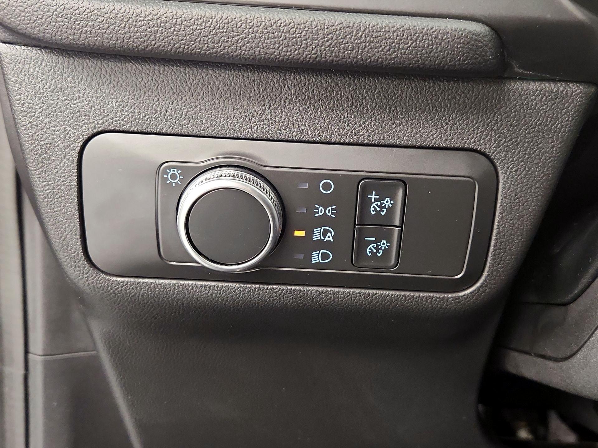 Thumbnail: 2021 Ford Escape - 13