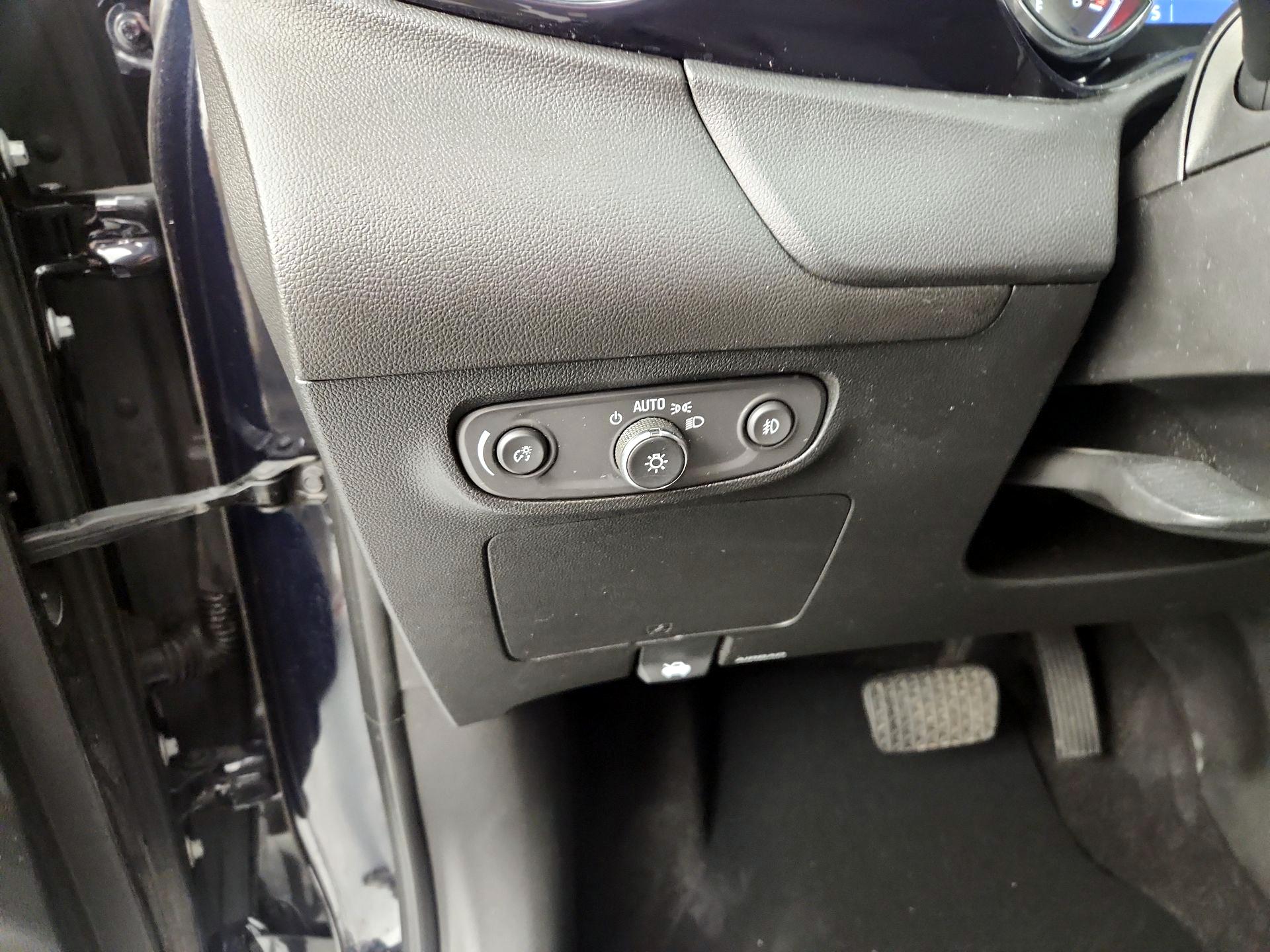 Thumbnail: 2021 Buick Encore GX - 13