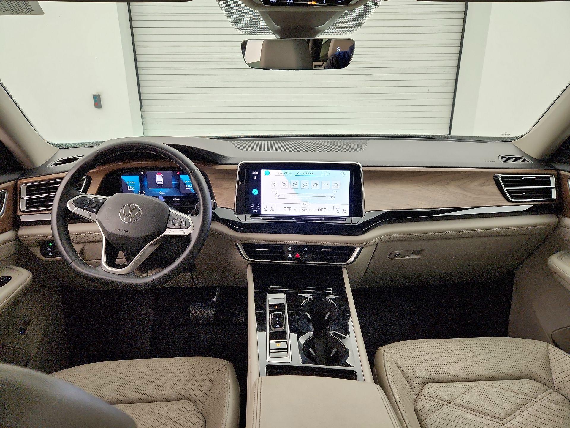 Thumbnail: 2024 Volkswagen Atlas - 9