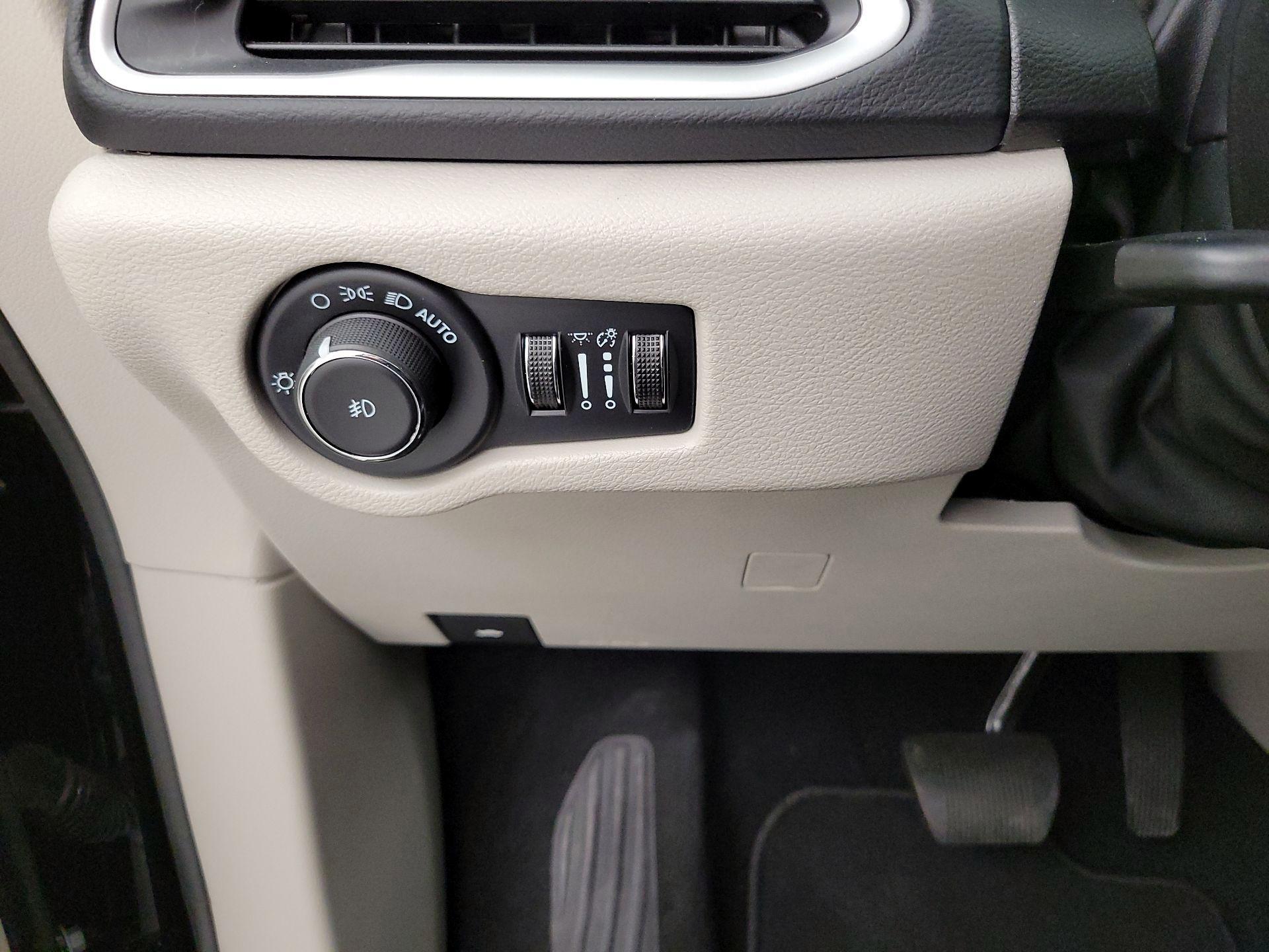 Thumbnail: 2024 Chrysler Pacifica - 13