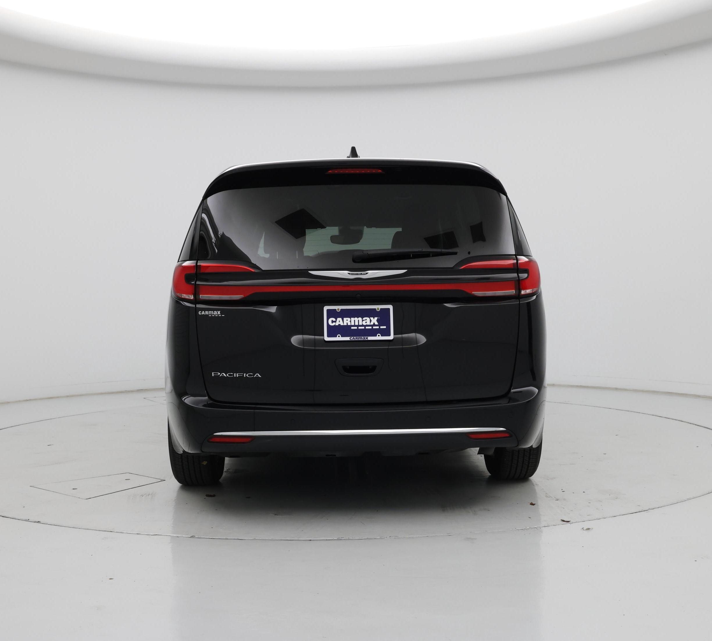 Thumbnail: 2024 Chrysler Pacifica - 6