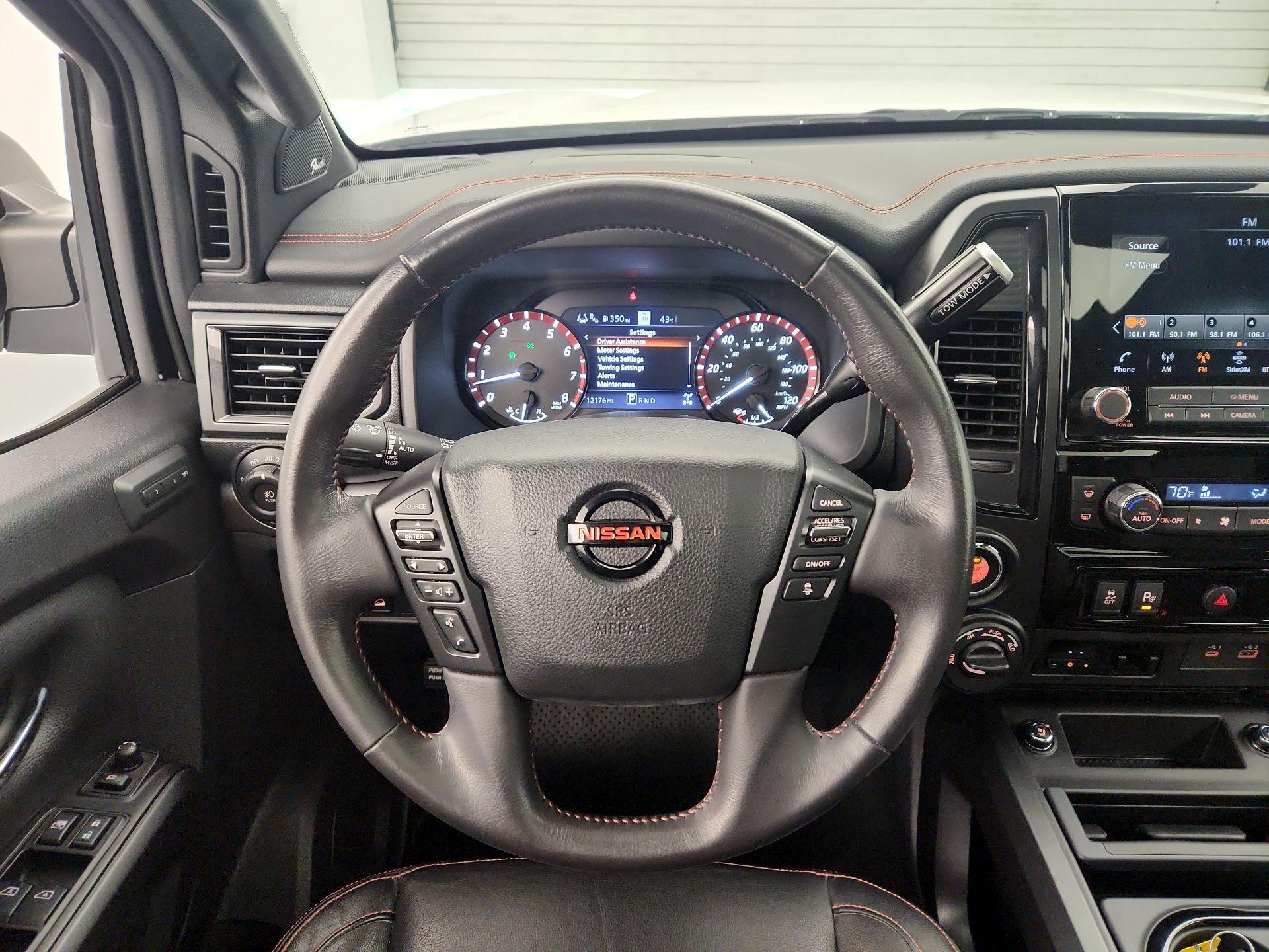 Thumbnail: 2020 Nissan Titan - 10