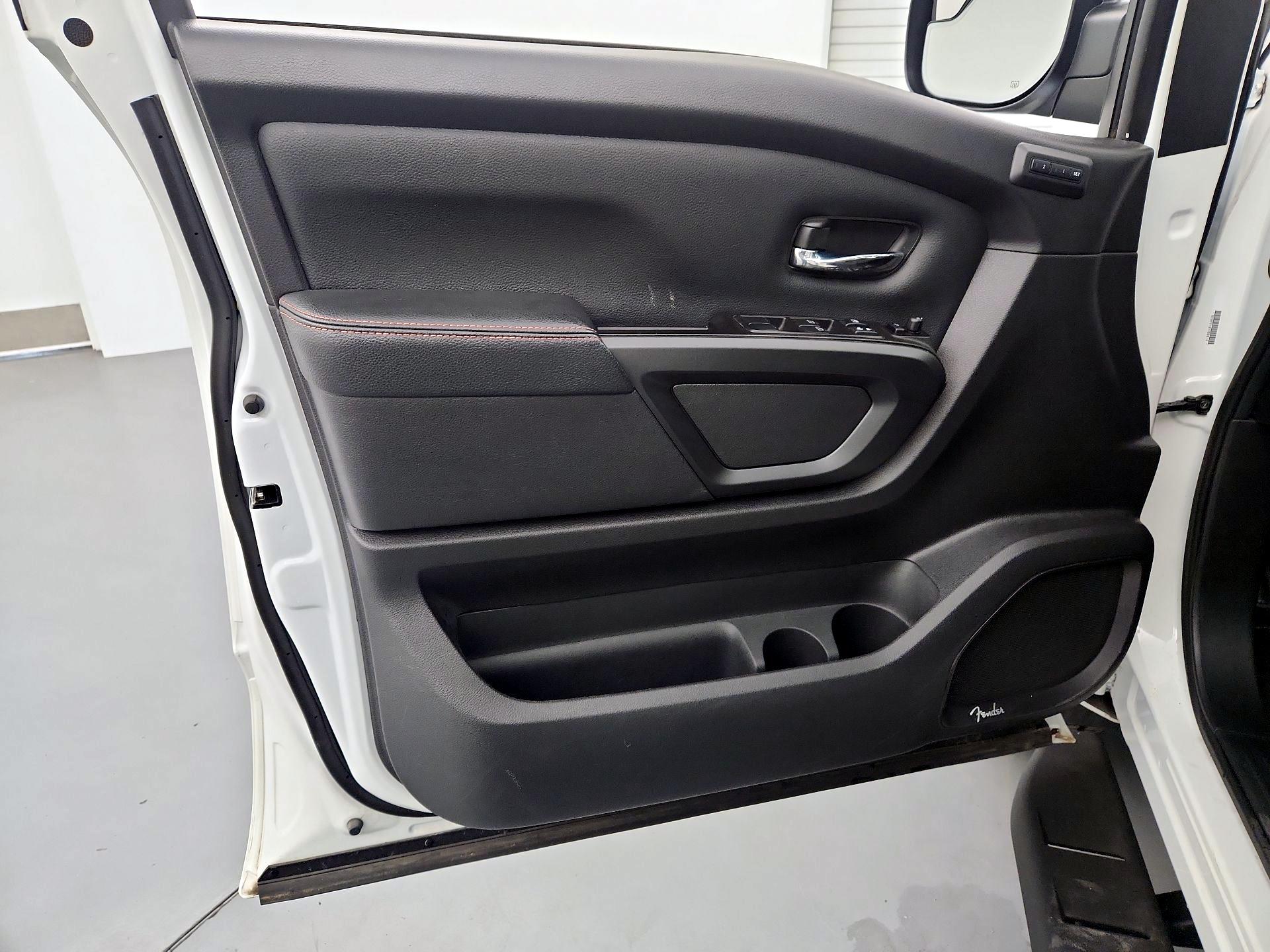 Thumbnail: 2020 Nissan Titan - 12