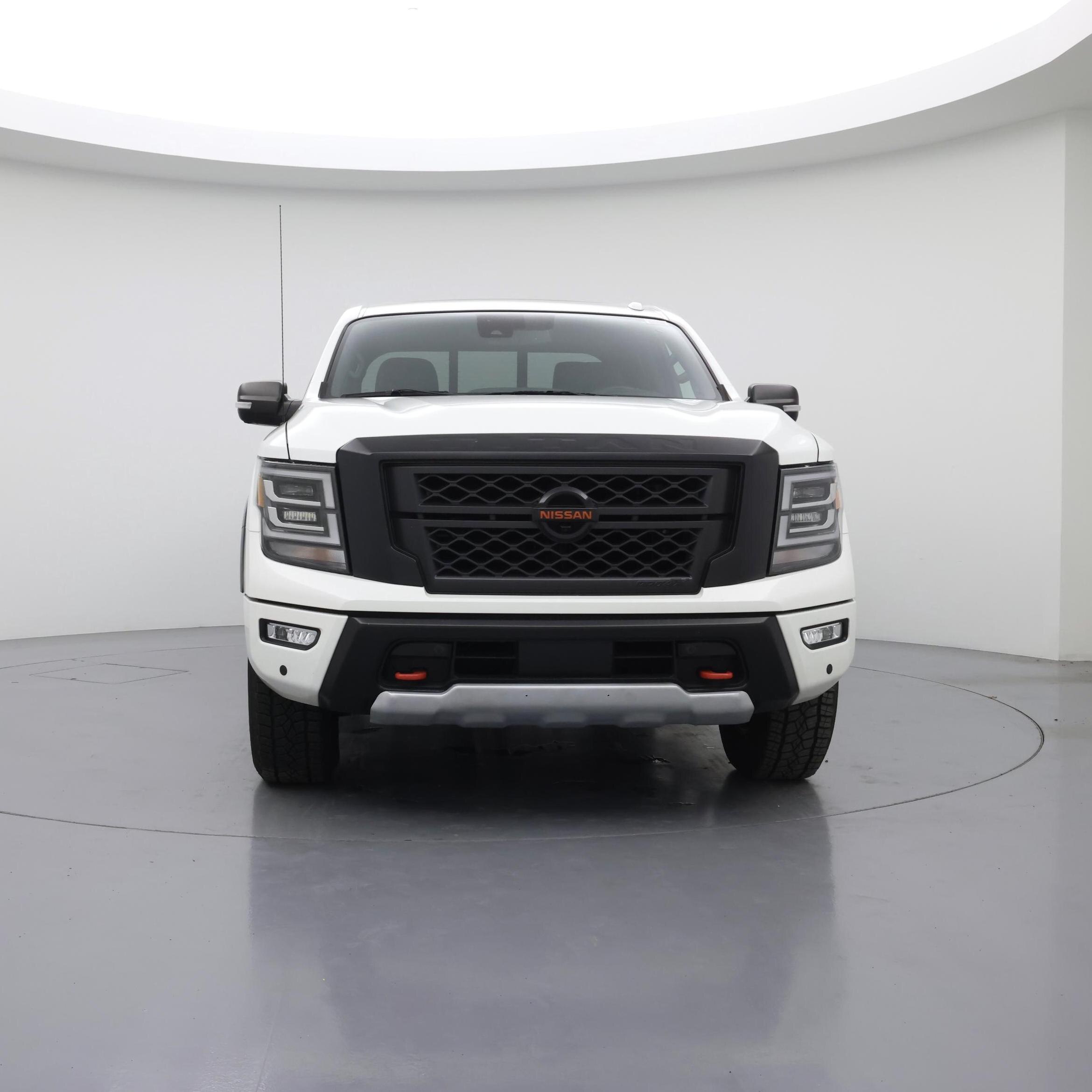 Thumbnail: 2020 Nissan Titan - 5