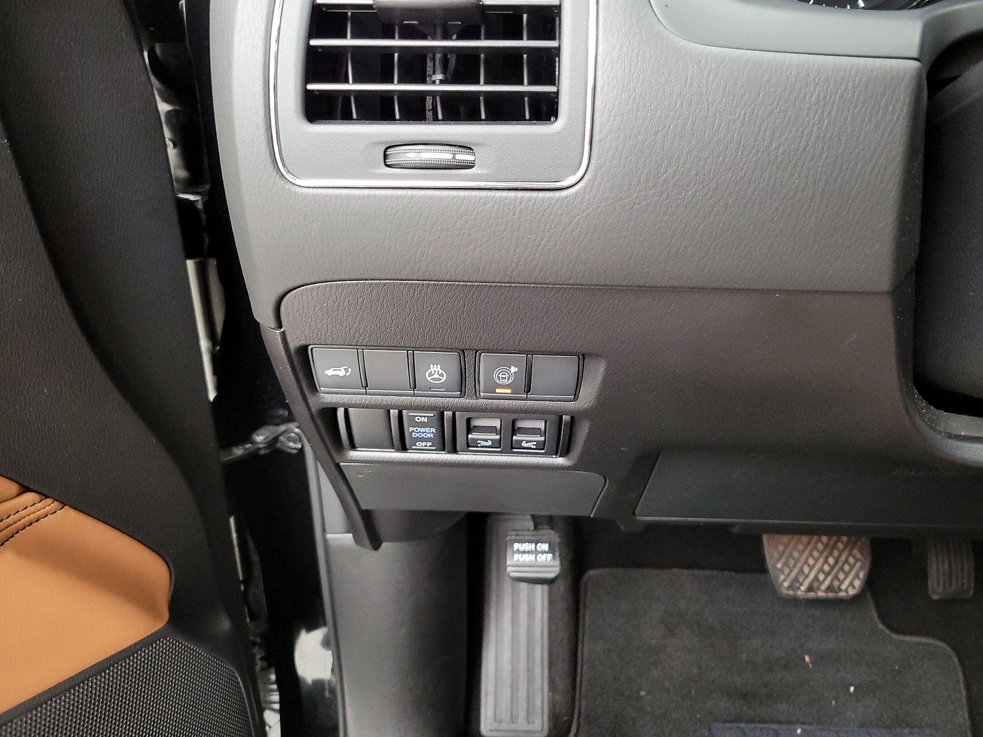 Thumbnail: 2023 INFINITI QX80 - 13