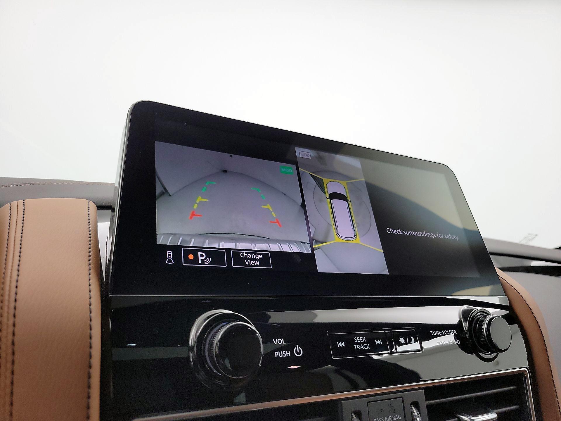 Thumbnail: 2023 INFINITI QX80 - 15