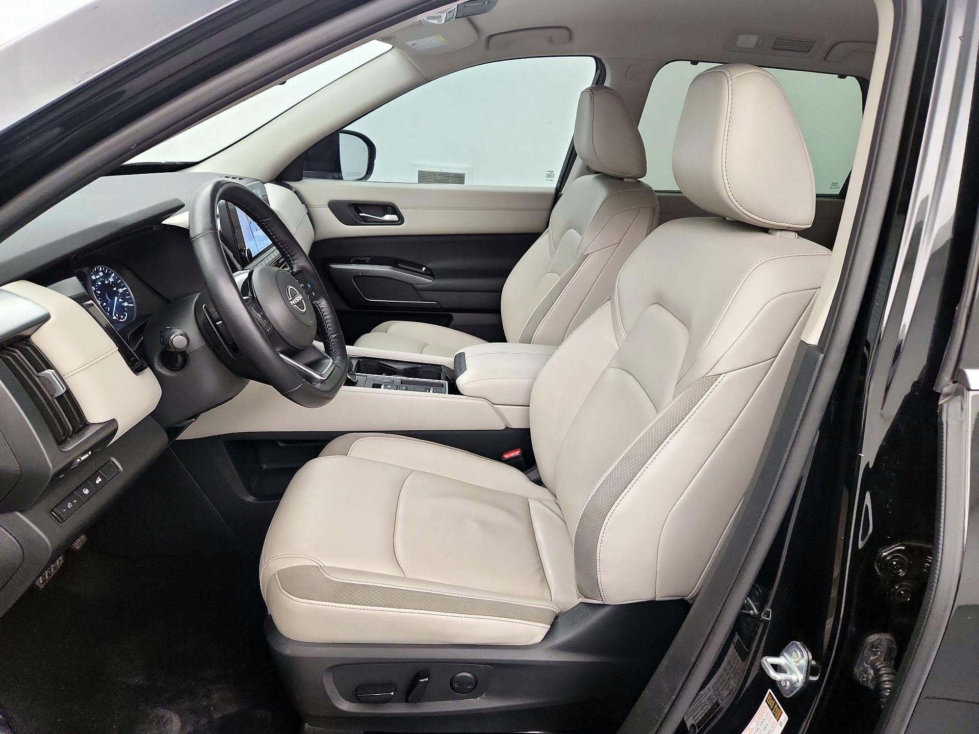 Thumbnail: 2023 Nissan Pathfinder - 11