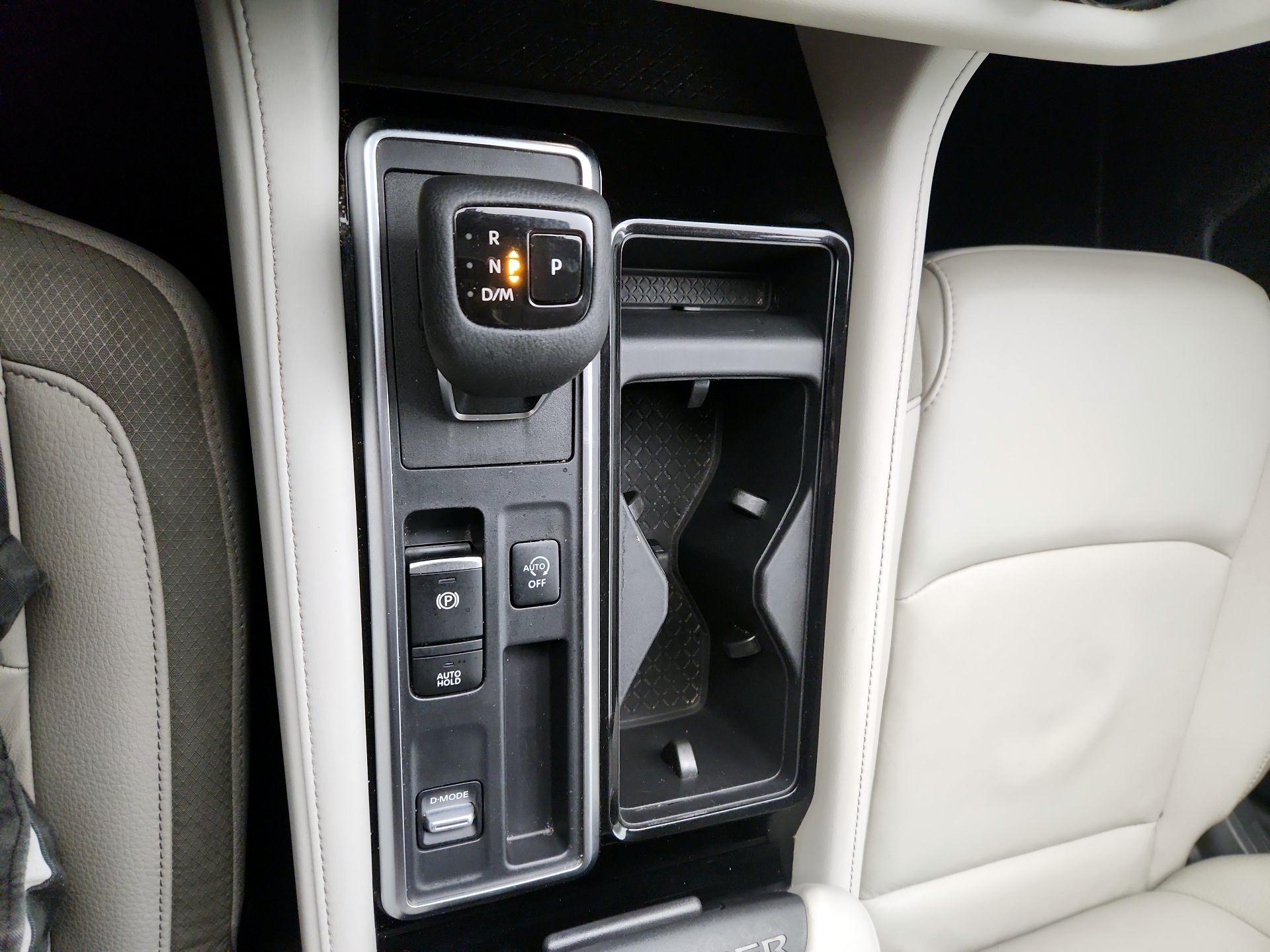 Thumbnail: 2023 Nissan Pathfinder - 18