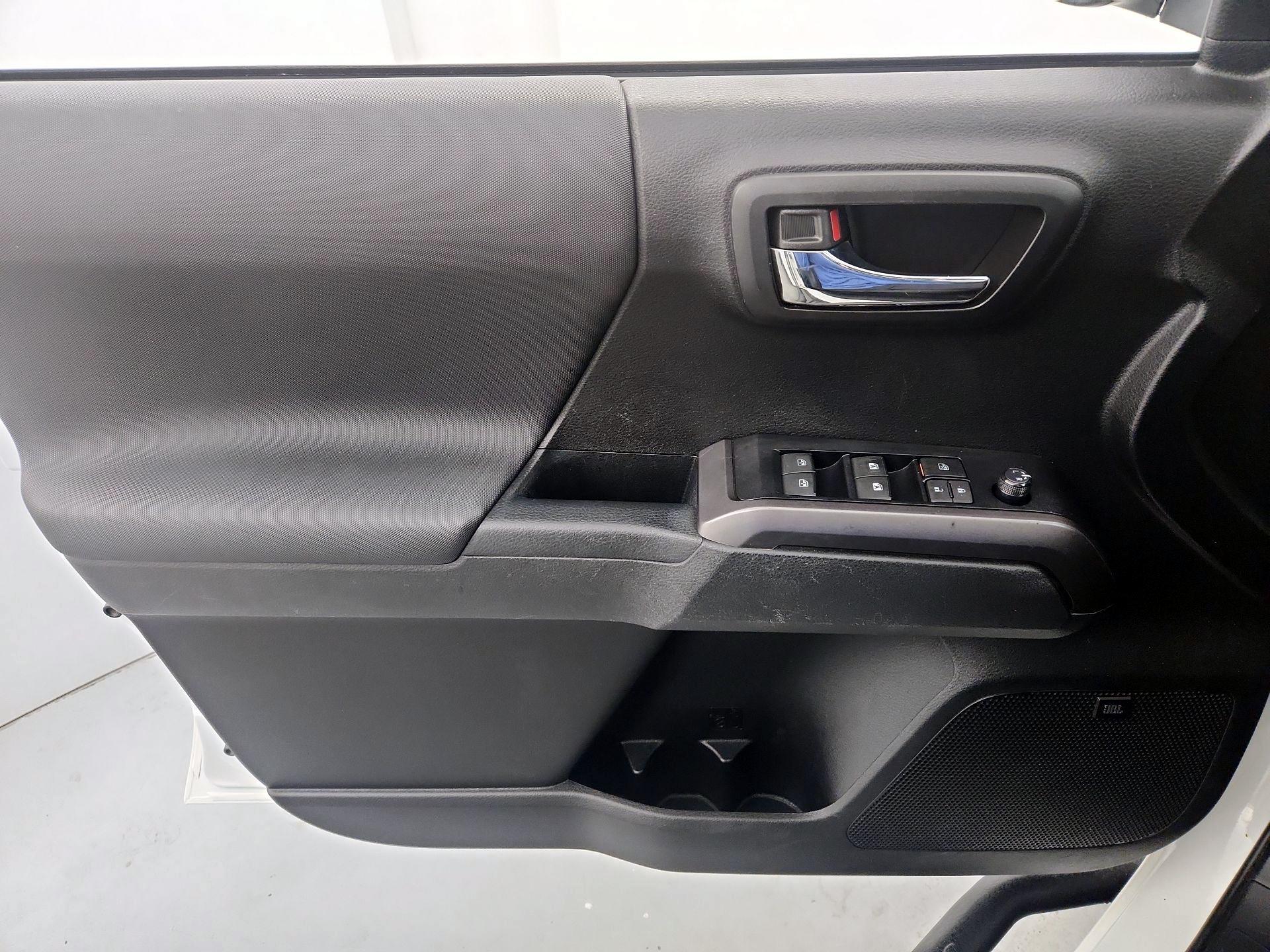 Thumbnail: 2021 Toyota Tacoma - 12