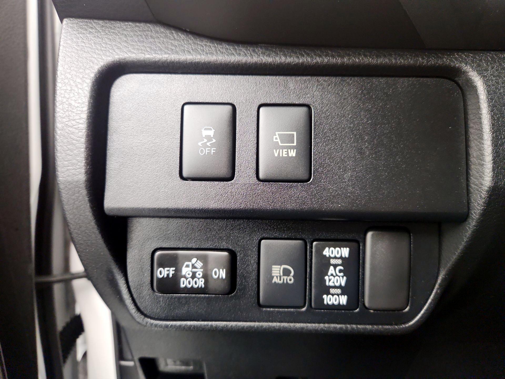 Thumbnail: 2021 Toyota Tacoma - 13