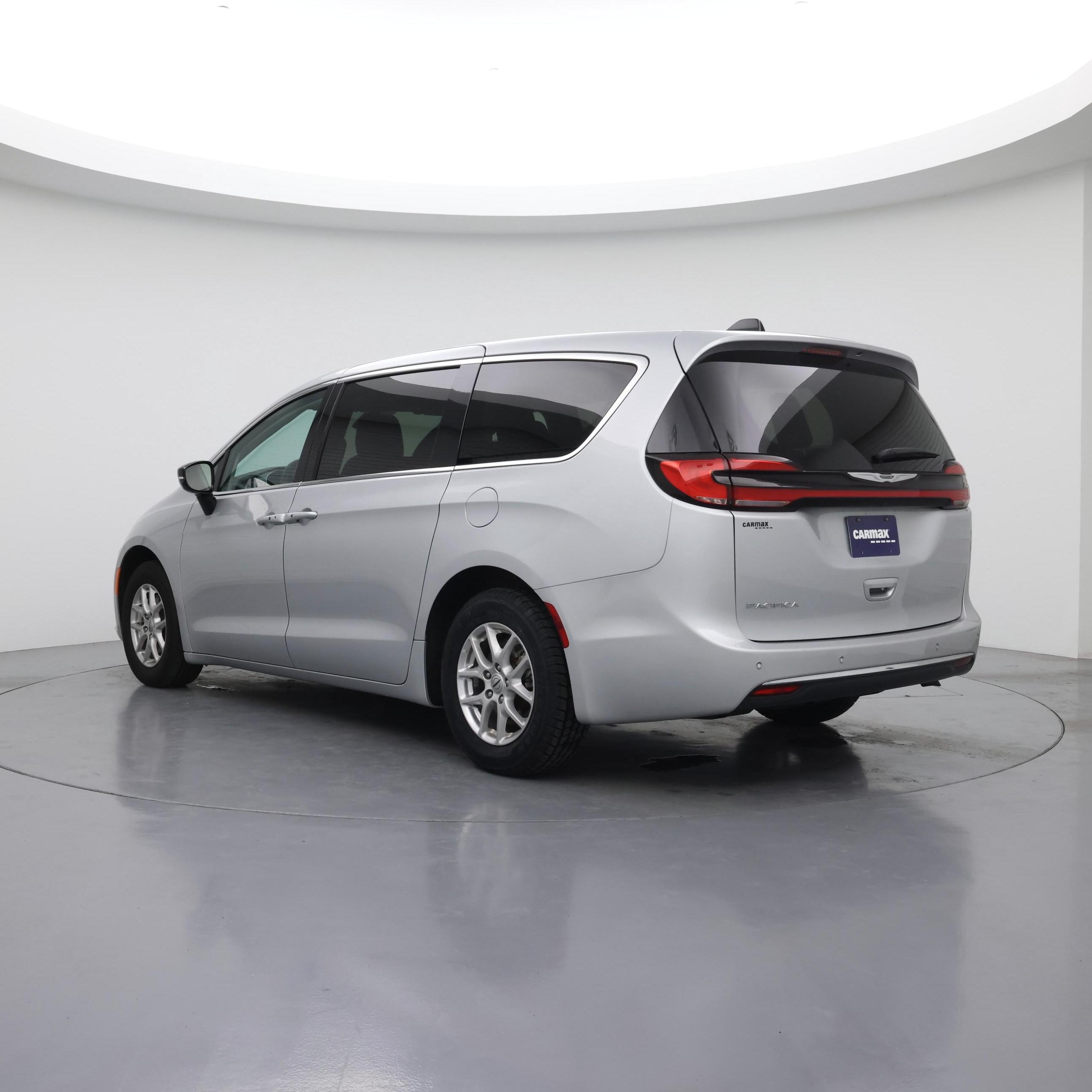 Thumbnail: 2024 Chrysler Pacifica - 2