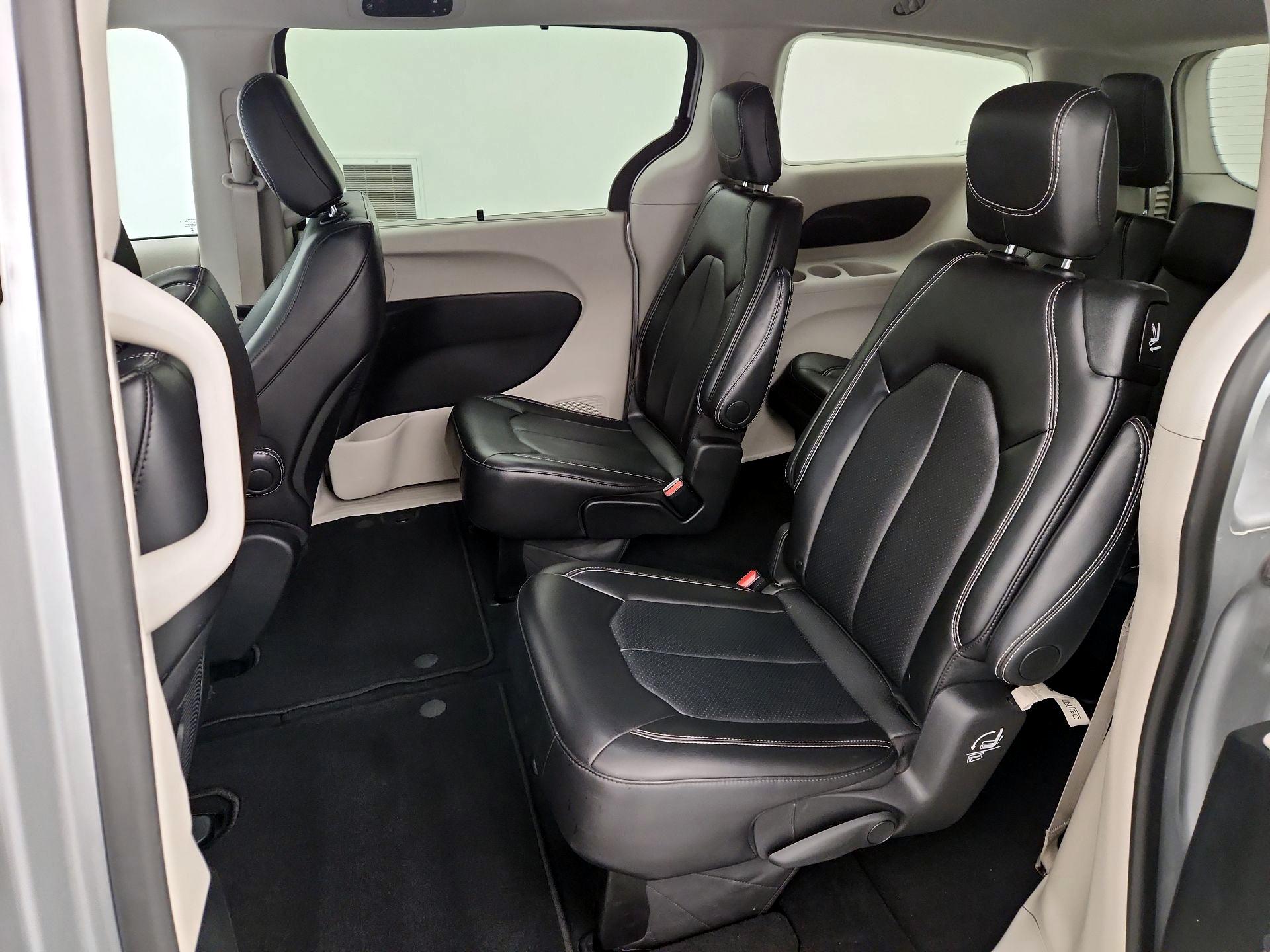 Thumbnail: 2024 Chrysler Pacifica - 19