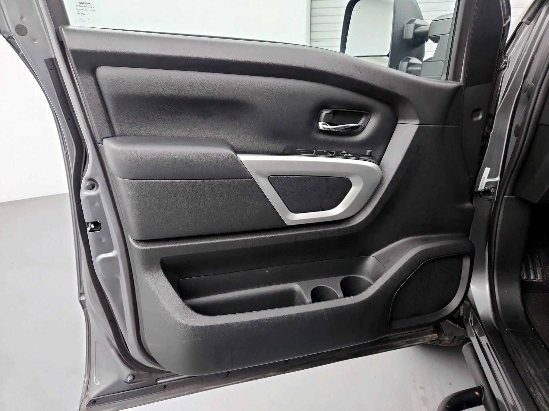 Thumbnail: 2024 Nissan Titan - 12