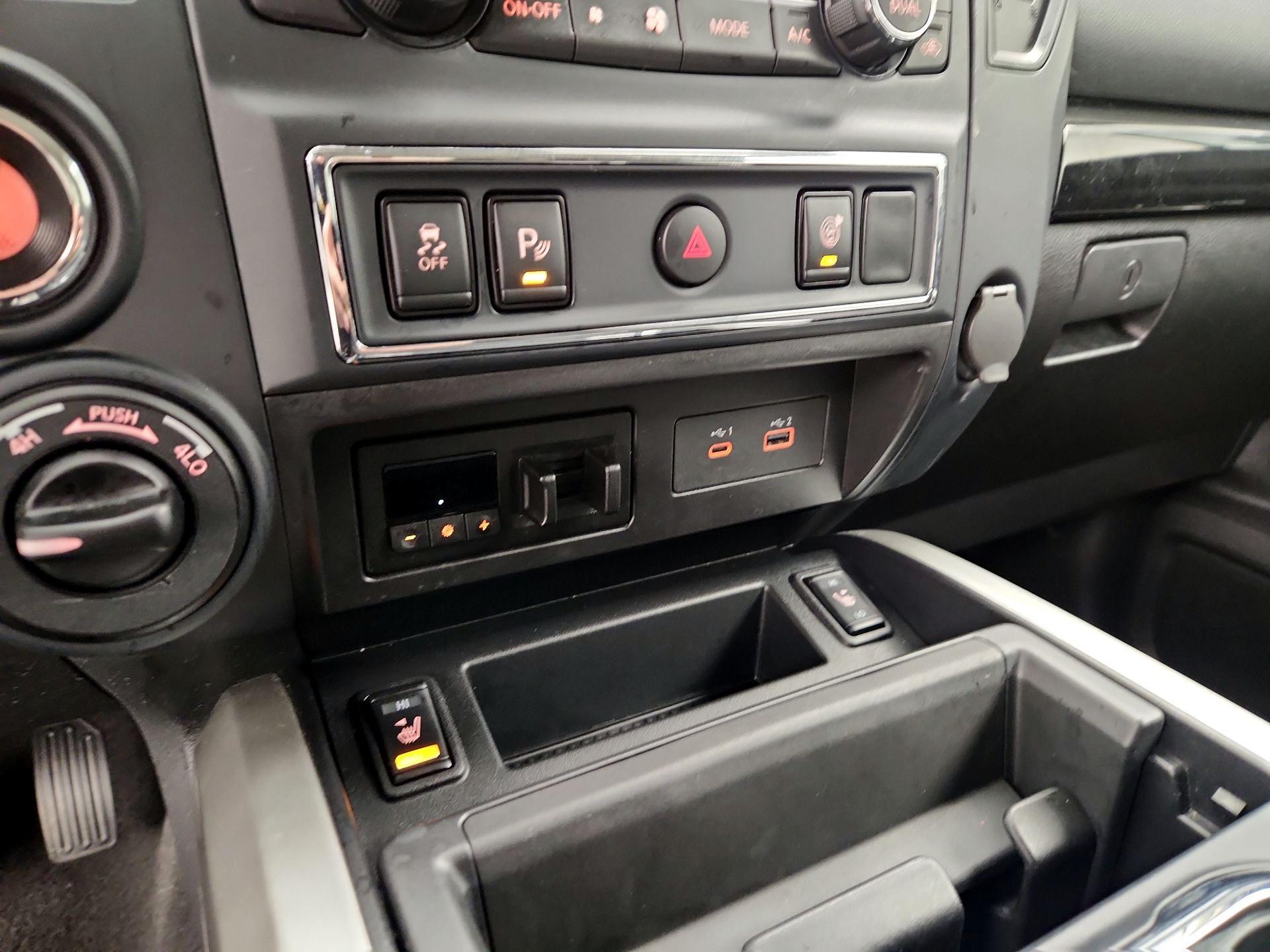 Thumbnail: 2024 Nissan Titan - 18