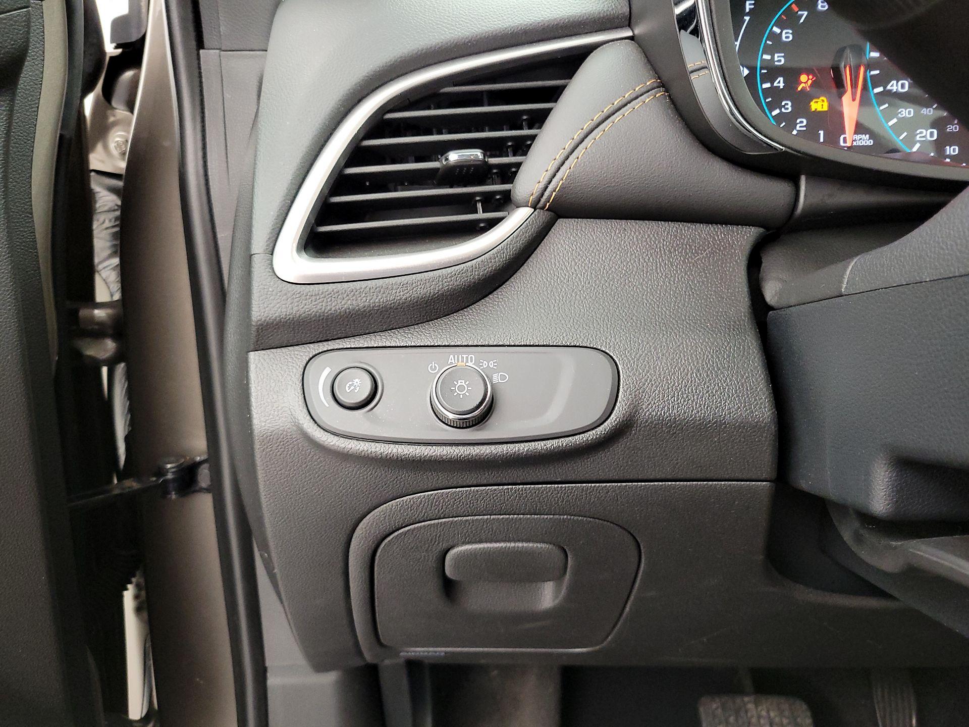 Thumbnail: 2021 Chevrolet Trax - 13