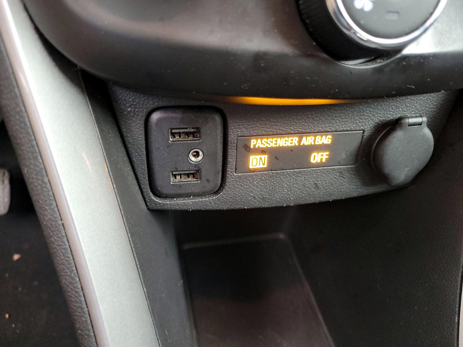 Thumbnail: 2021 Chevrolet Trax - 18