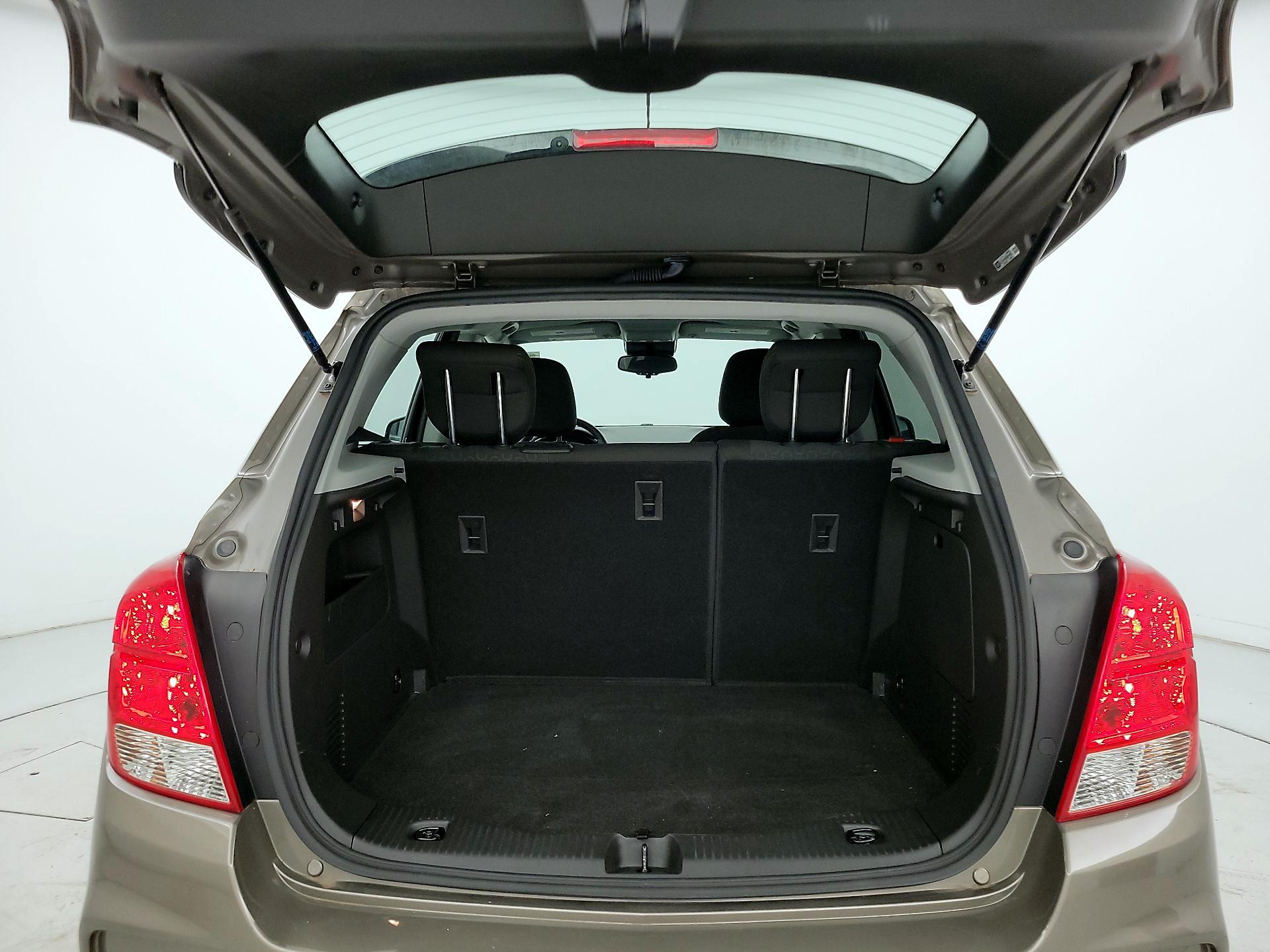 Thumbnail: 2021 Chevrolet Trax - 20