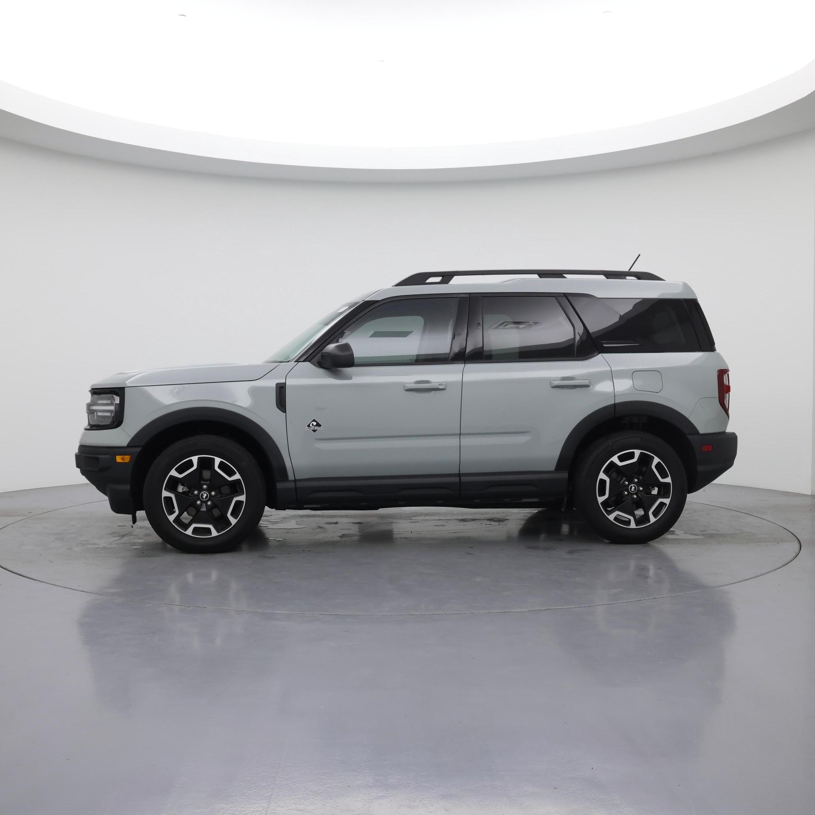 Thumbnail: 2023 Ford Bronco Sport - 3