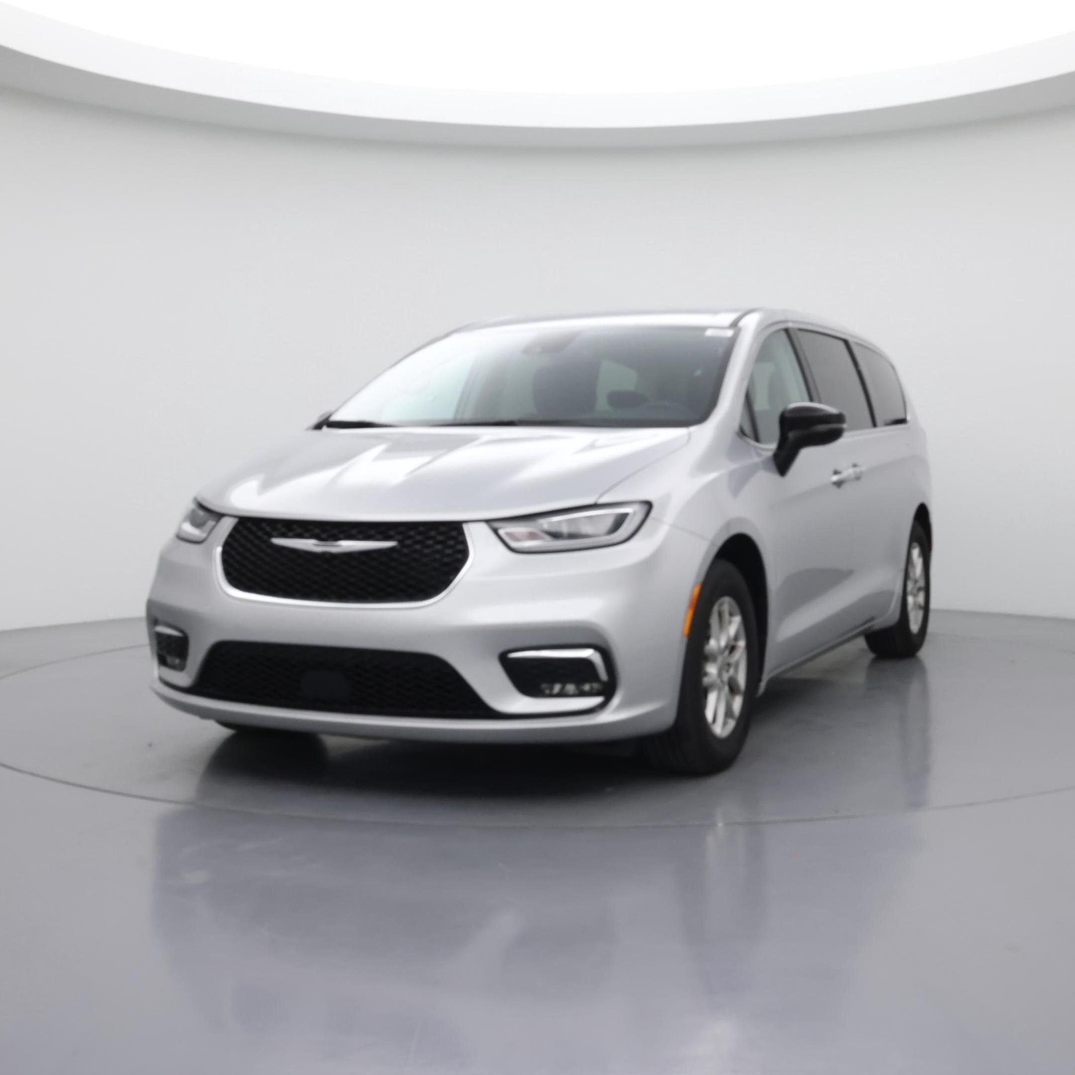 Thumbnail: 2024 Chrysler Pacifica - 4