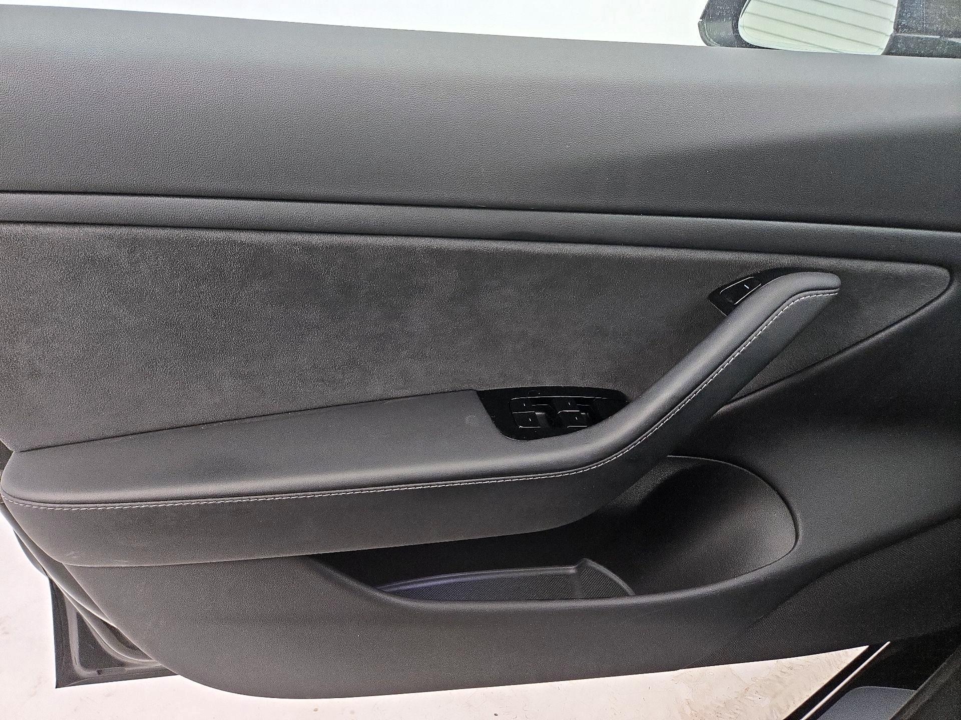 Thumbnail: 2019 Tesla Model 3 - 12