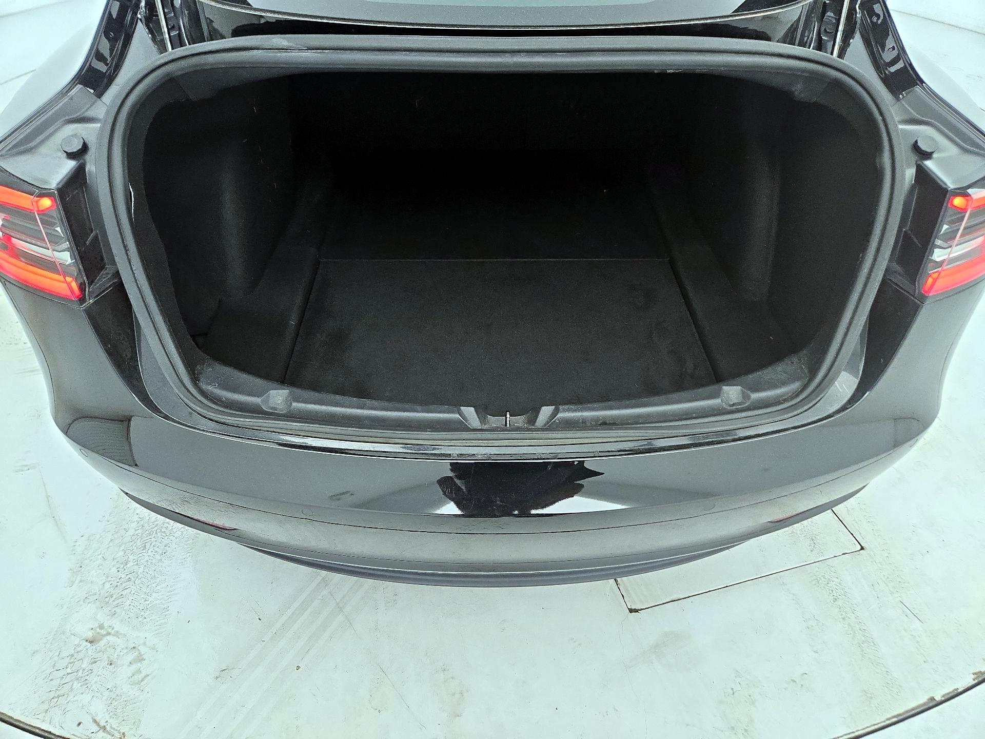 Thumbnail: 2019 Tesla Model 3 - 20