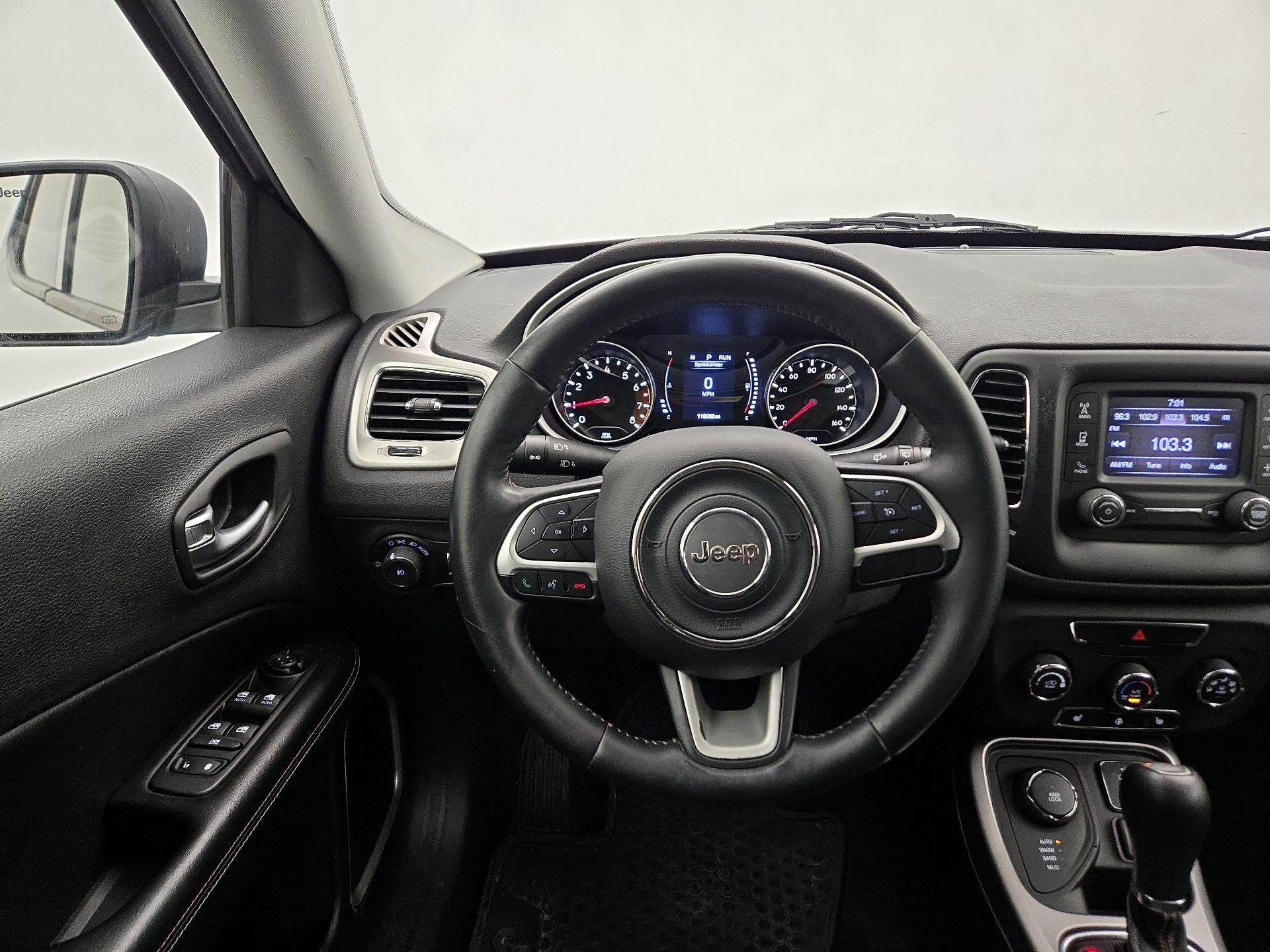 Thumbnail: 2017 Jeep Compass - 10