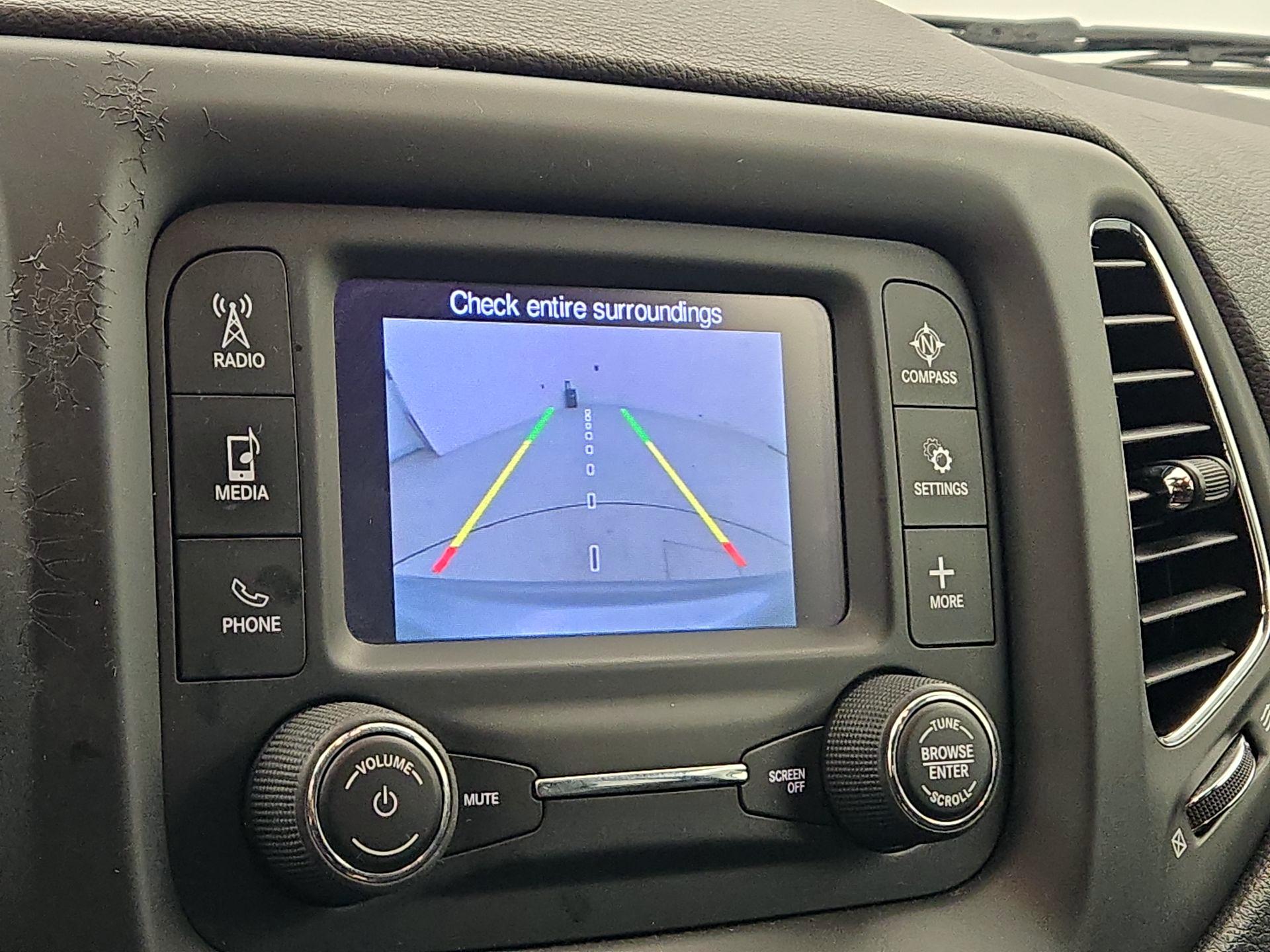 Thumbnail: 2017 Jeep Compass - 14