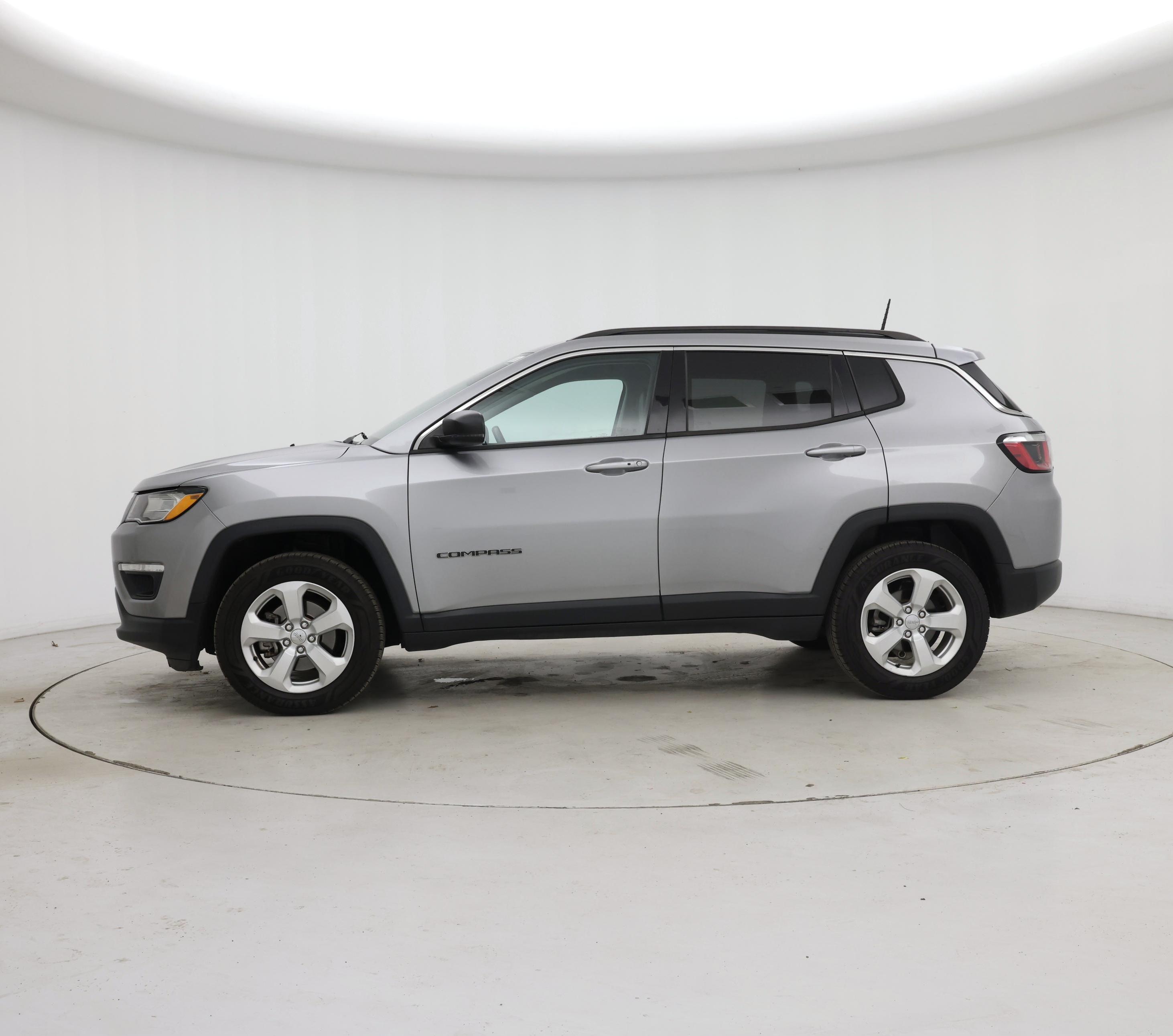 Thumbnail: 2017 Jeep Compass - 3
