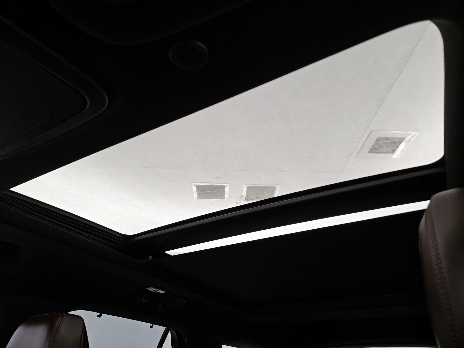 Thumbnail: 2020 Ford Explorer - 19