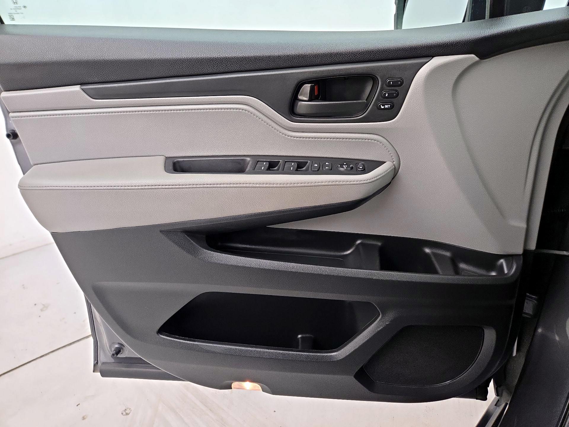 Thumbnail: 2019 Honda Odyssey - 19