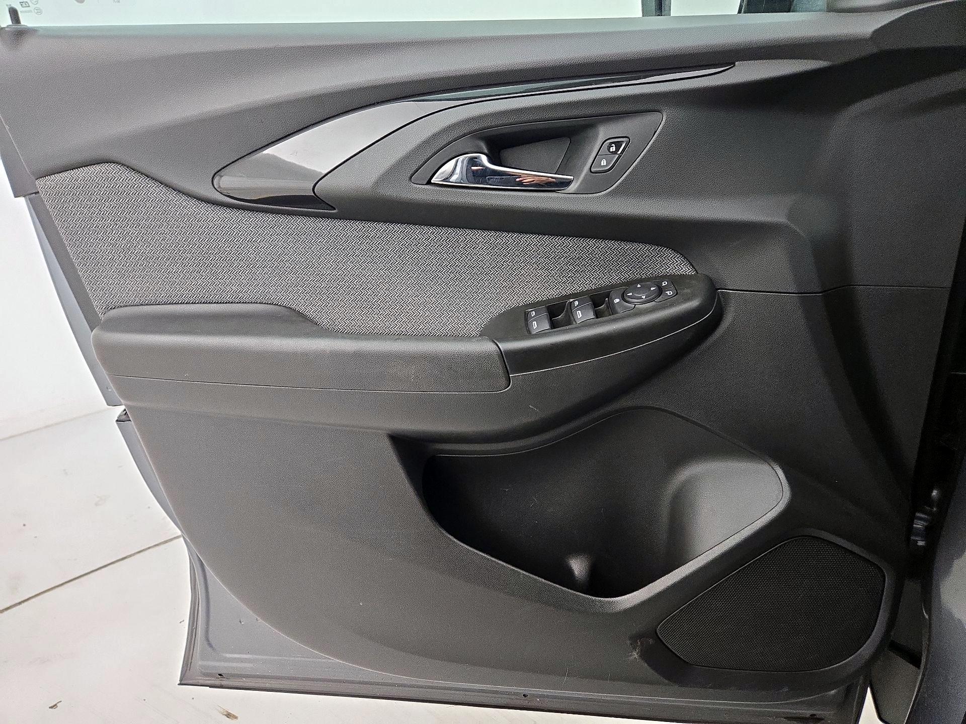 Thumbnail: 2021 Chevrolet TrailBlazer - 12