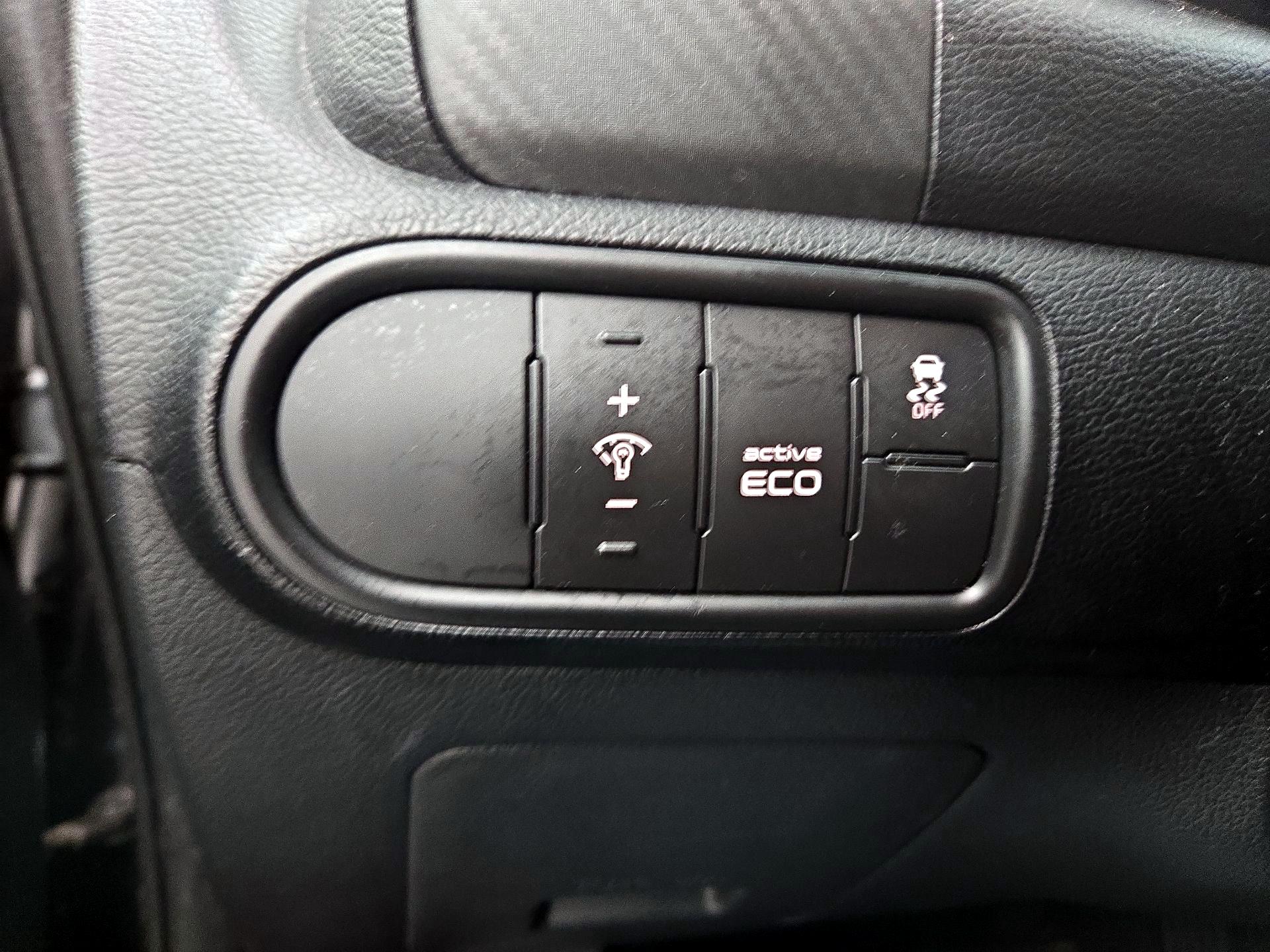 Thumbnail: 2015 Kia Forte - 13