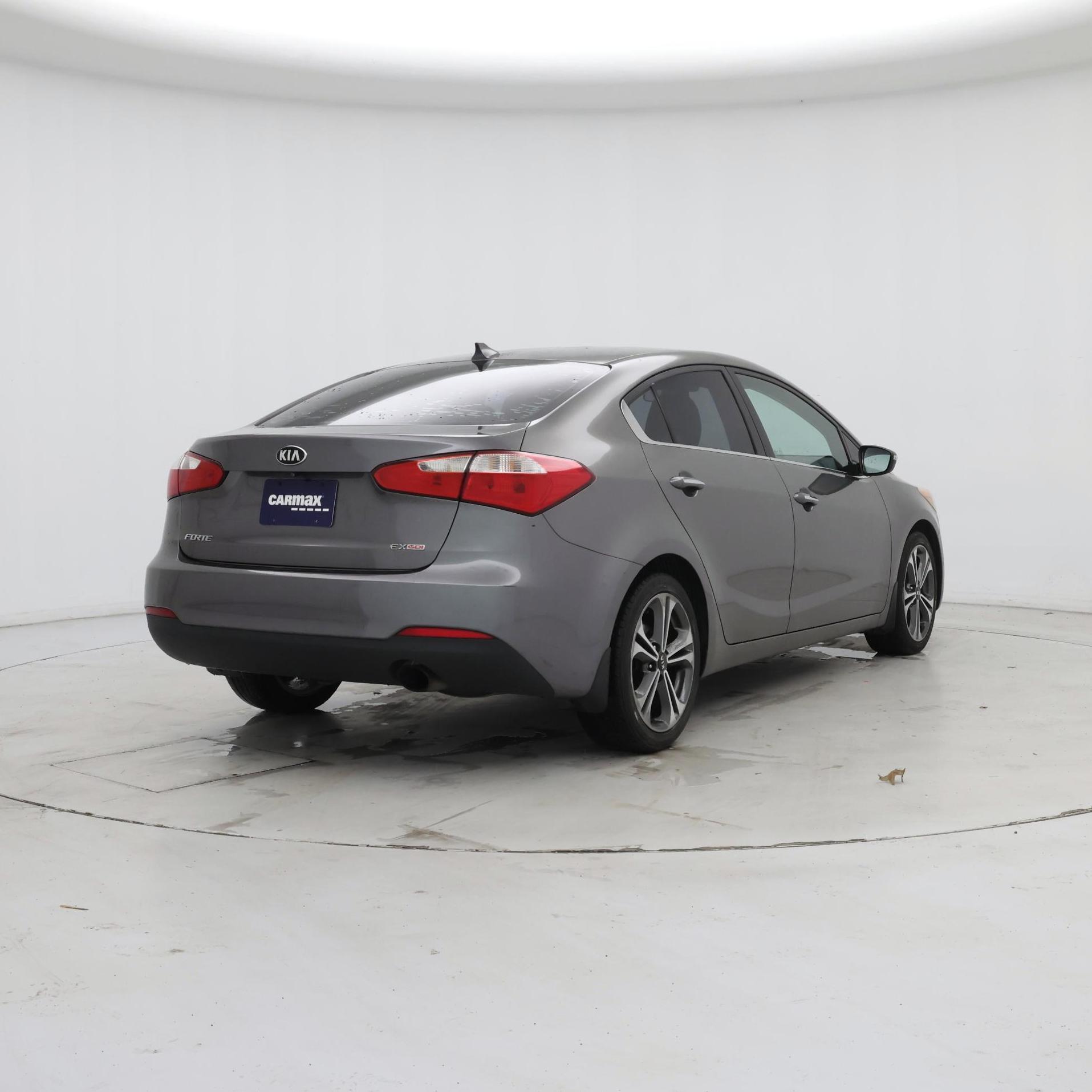 Thumbnail: 2015 Kia Forte - 8