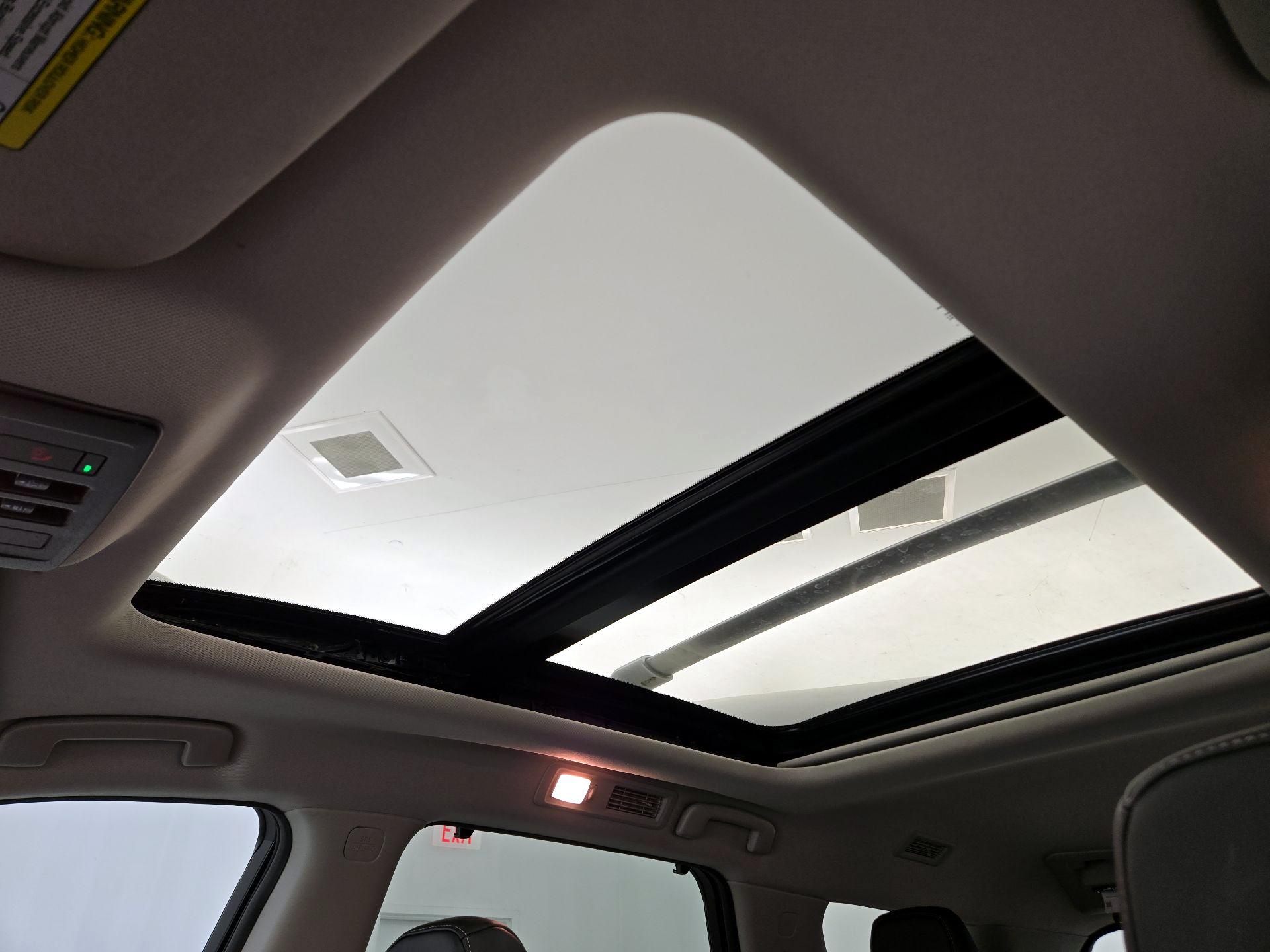 Thumbnail: 2023 Nissan Pathfinder - 19