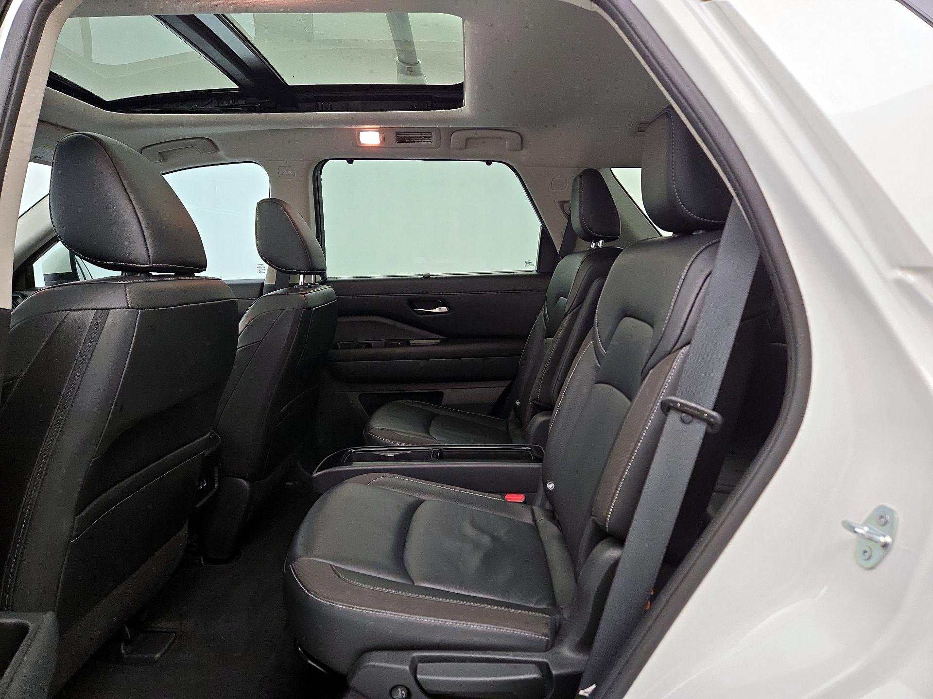 Thumbnail: 2023 Nissan Pathfinder - 20