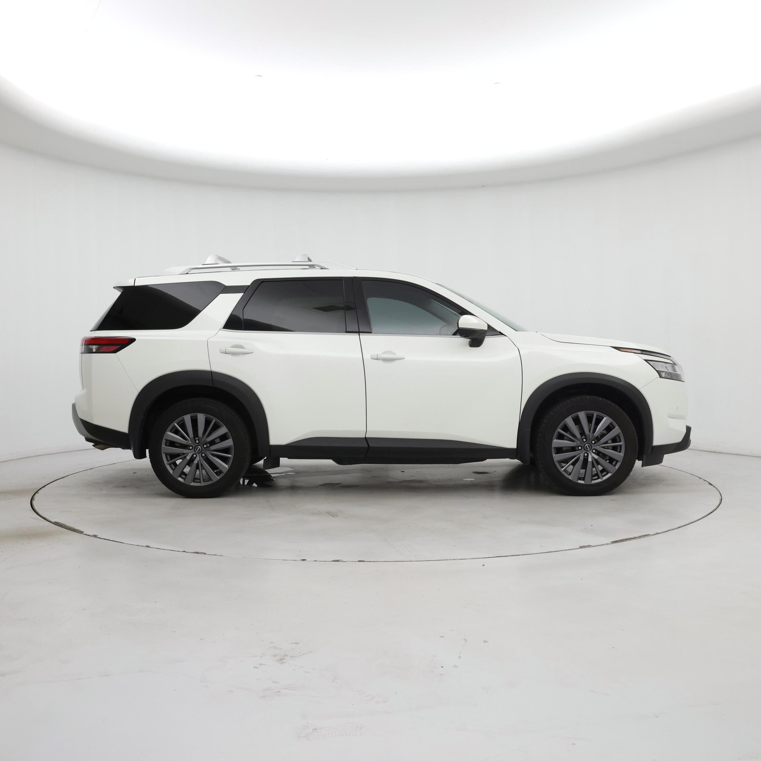 Thumbnail: 2023 Nissan Pathfinder - 7