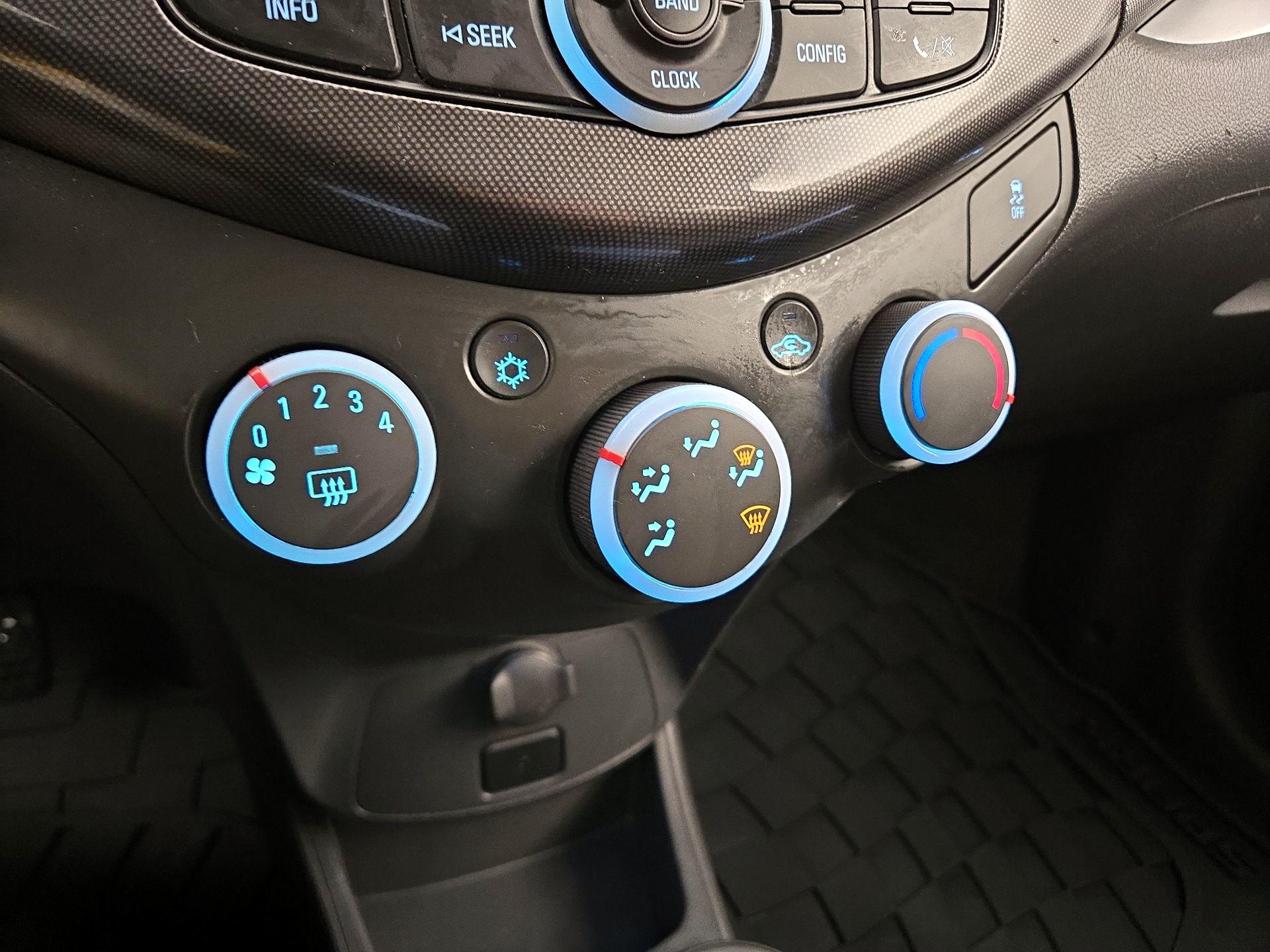 Thumbnail: 2015 Chevrolet Spark - 15