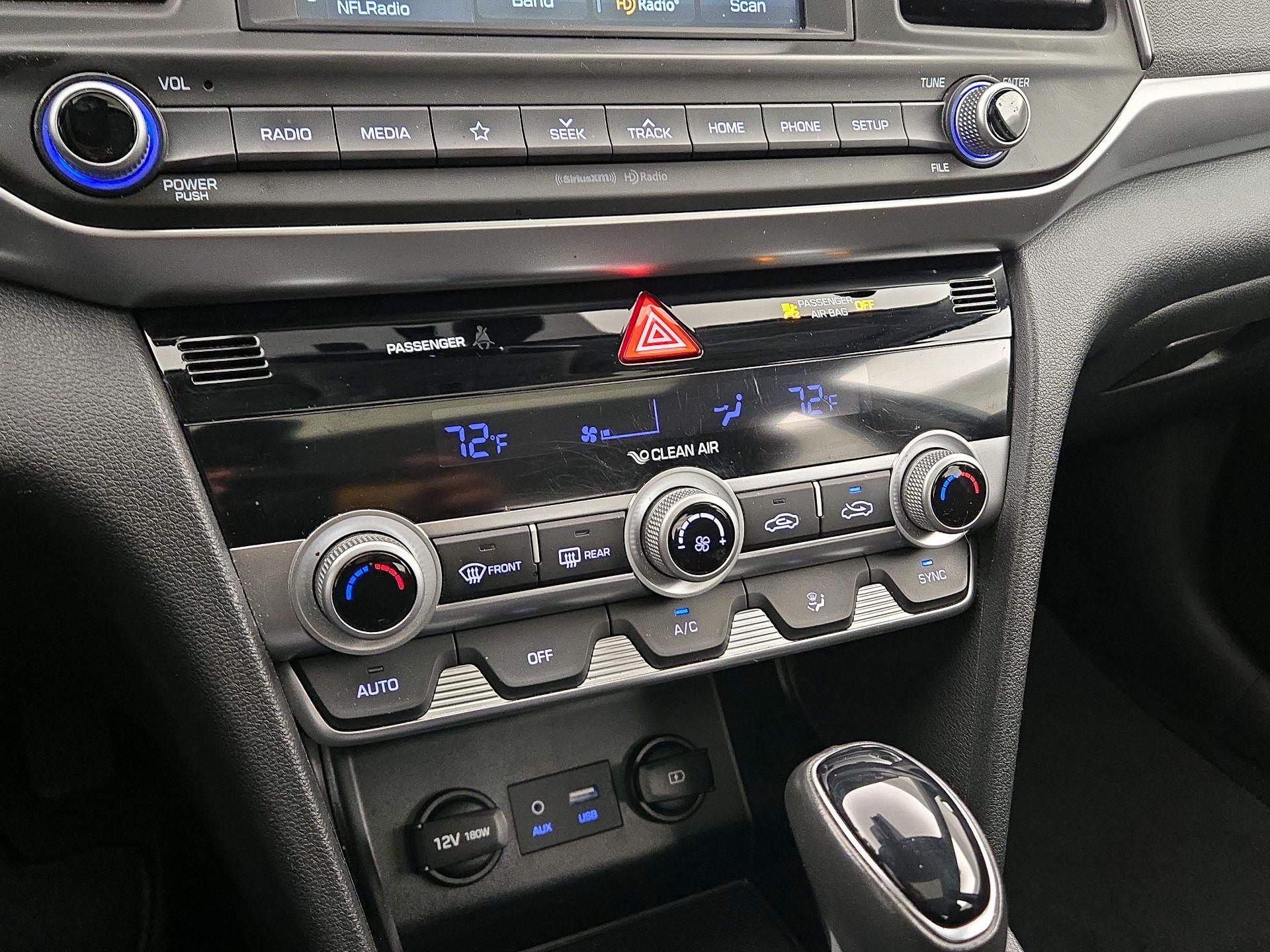 Thumbnail: 2020 Hyundai Elantra - 16