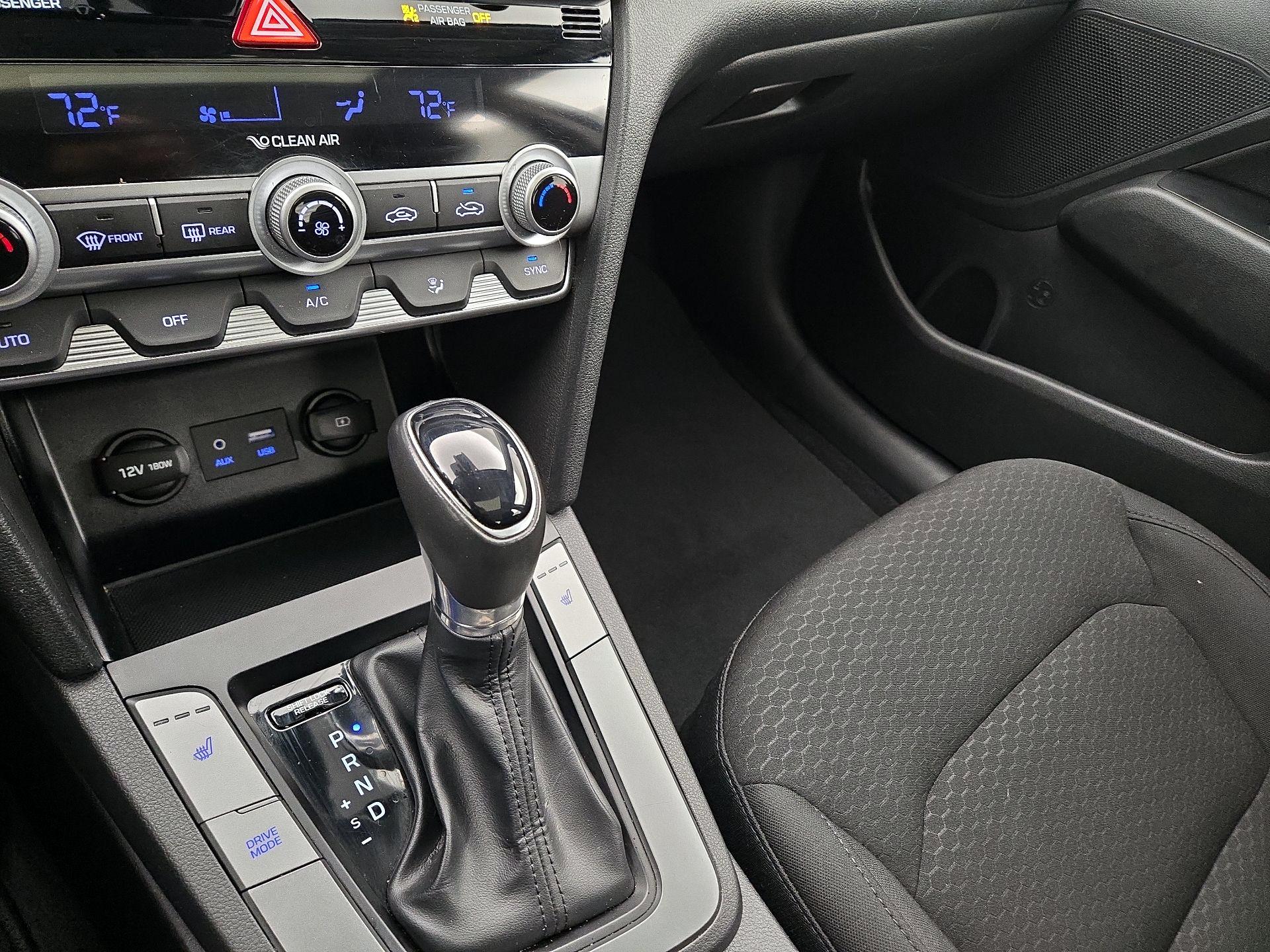 Thumbnail: 2020 Hyundai Elantra - 17