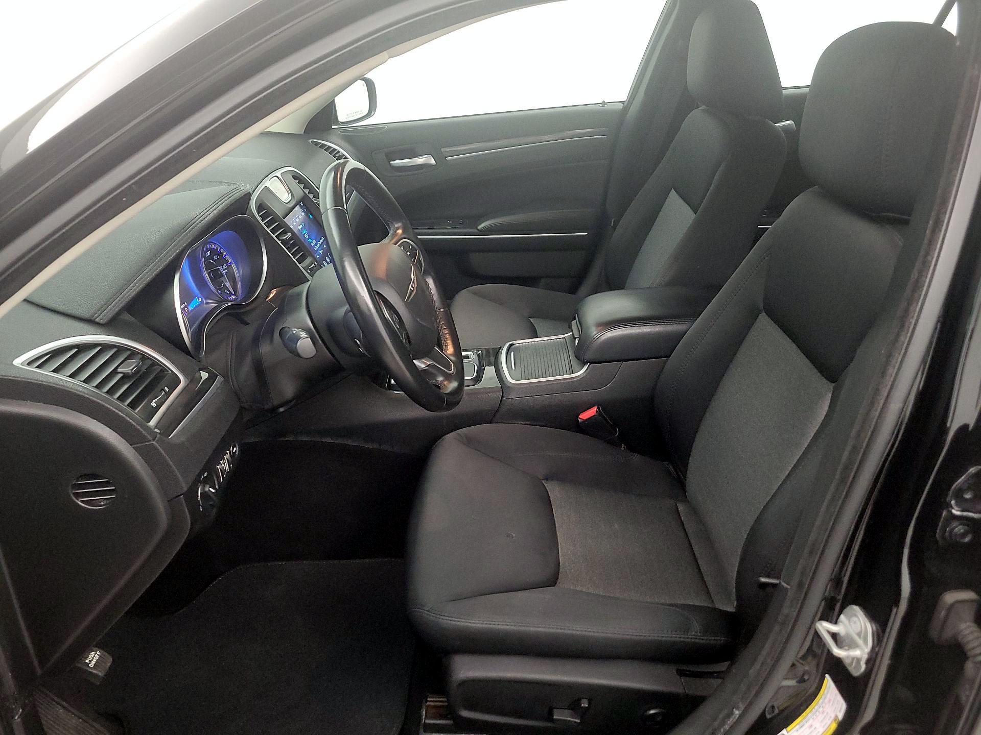 Thumbnail: 2021 Chrysler 300 - 11