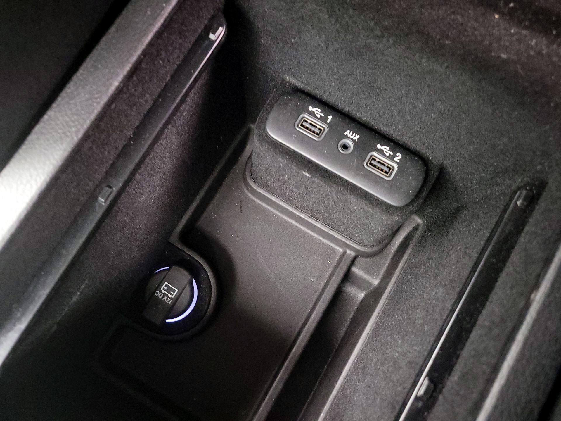 Thumbnail: 2021 Chrysler 300 - 18