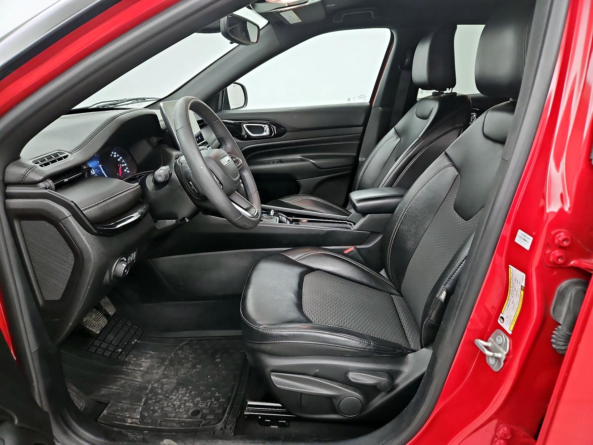 Thumbnail: 2023 Jeep Compass - 11