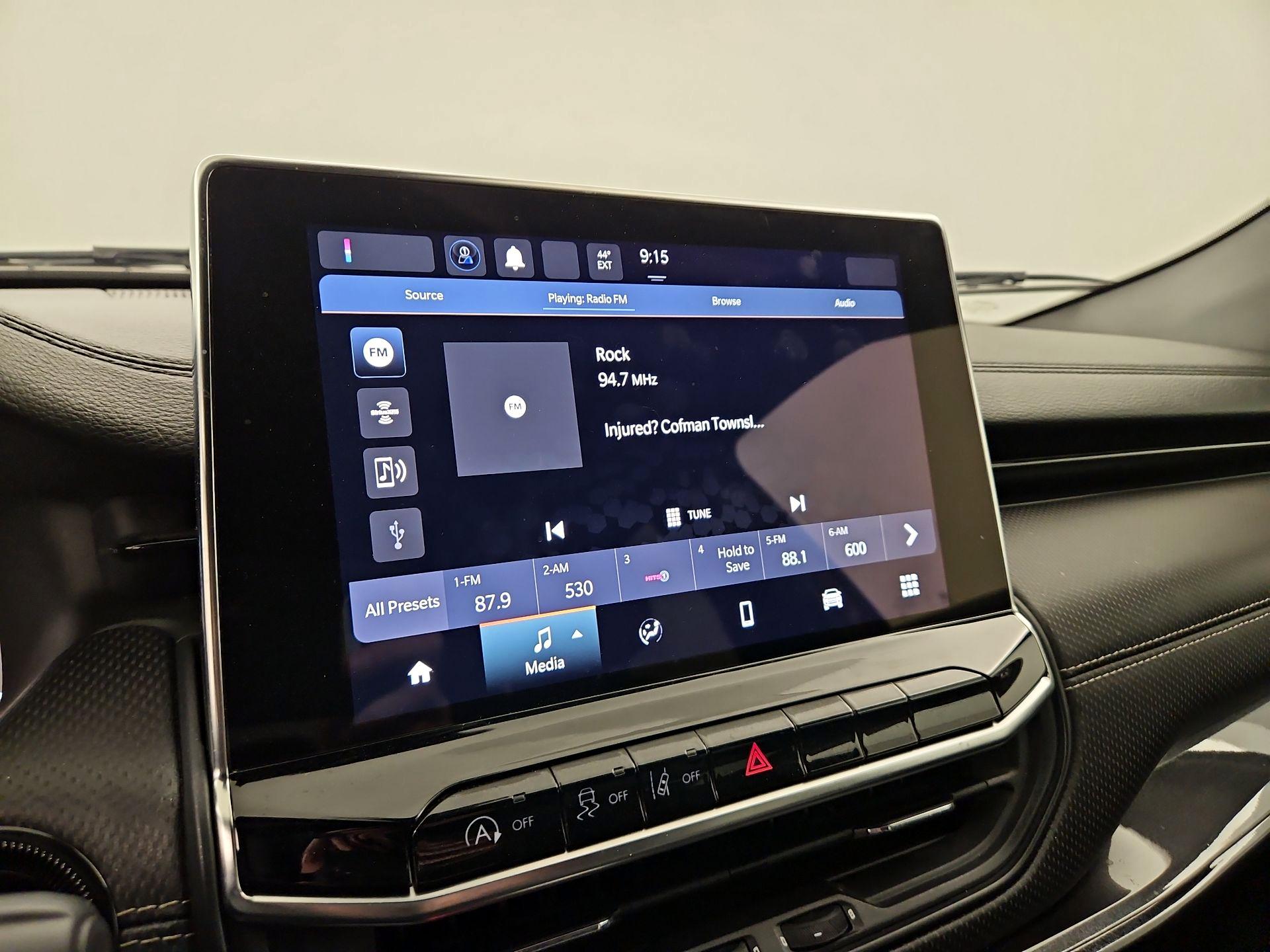 Thumbnail: 2023 Jeep Compass - 15