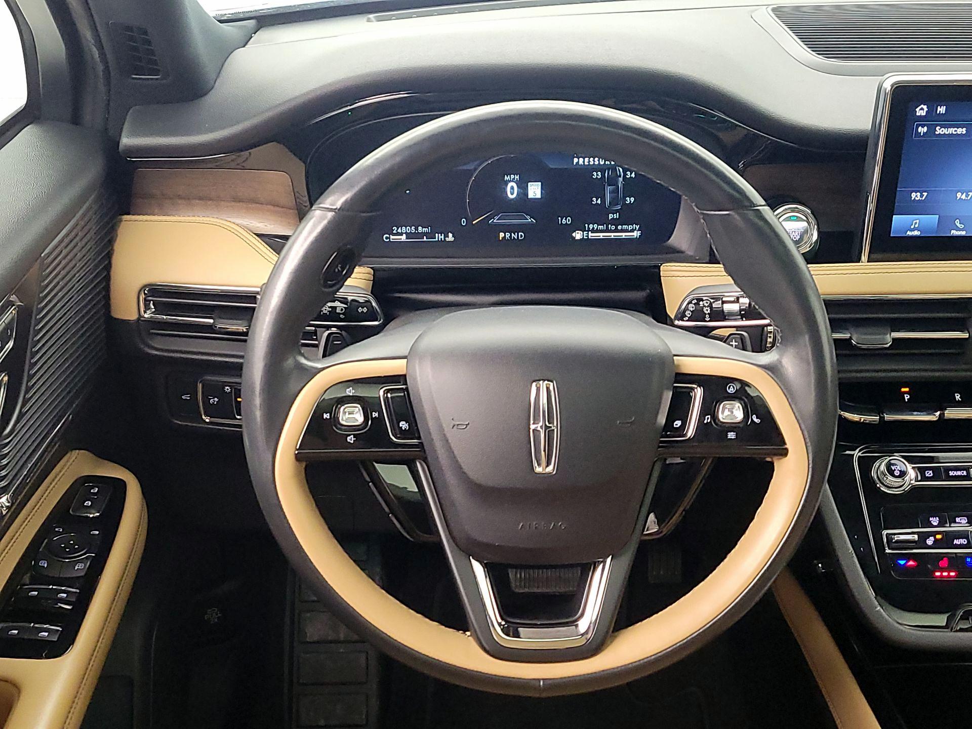 Thumbnail: 2022 Lincoln Corsair - 10