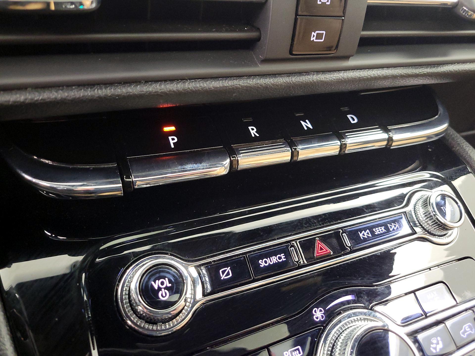 Thumbnail: 2022 Lincoln Corsair - 18