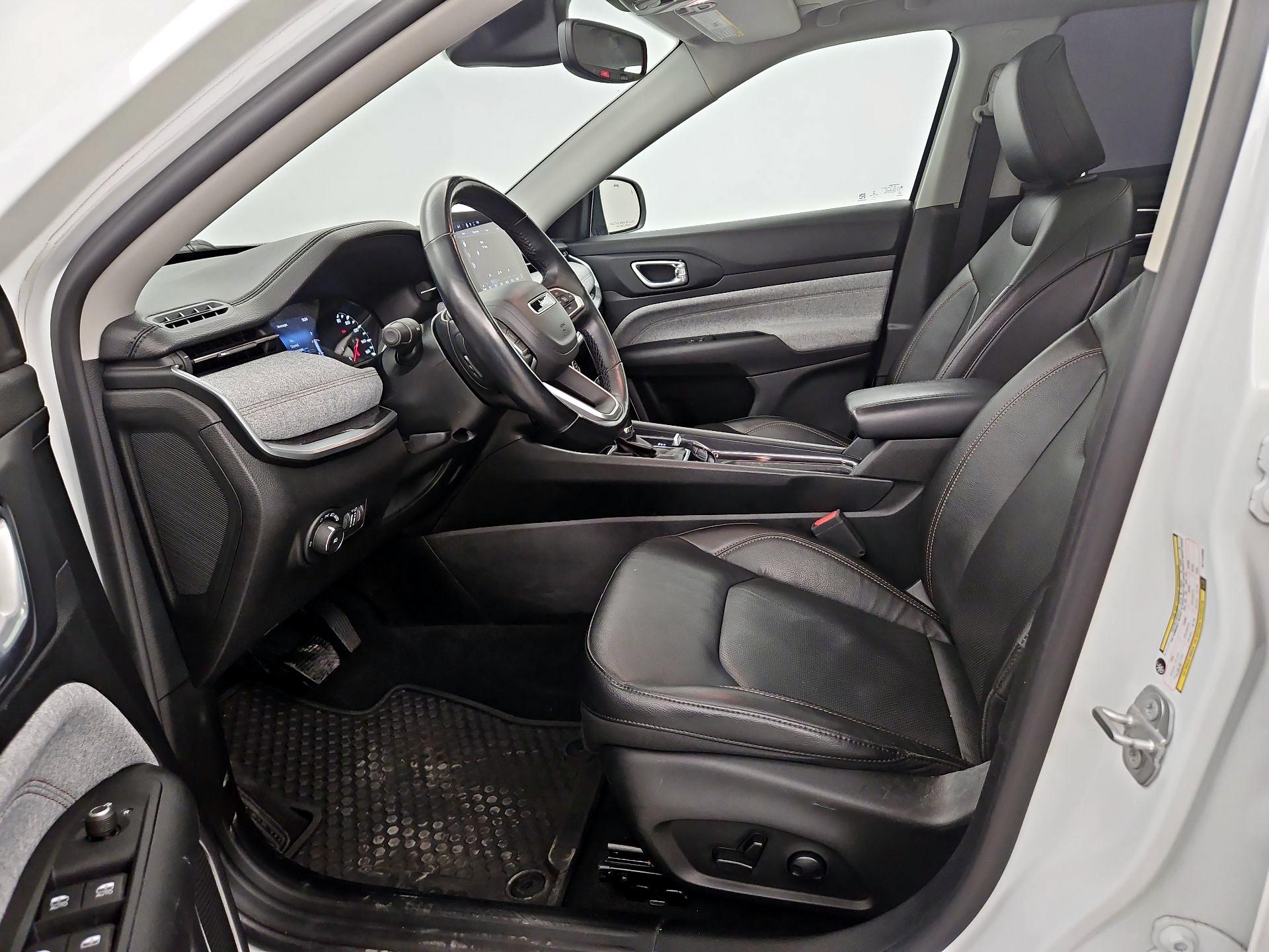 Thumbnail: 2022 Jeep Compass - 11