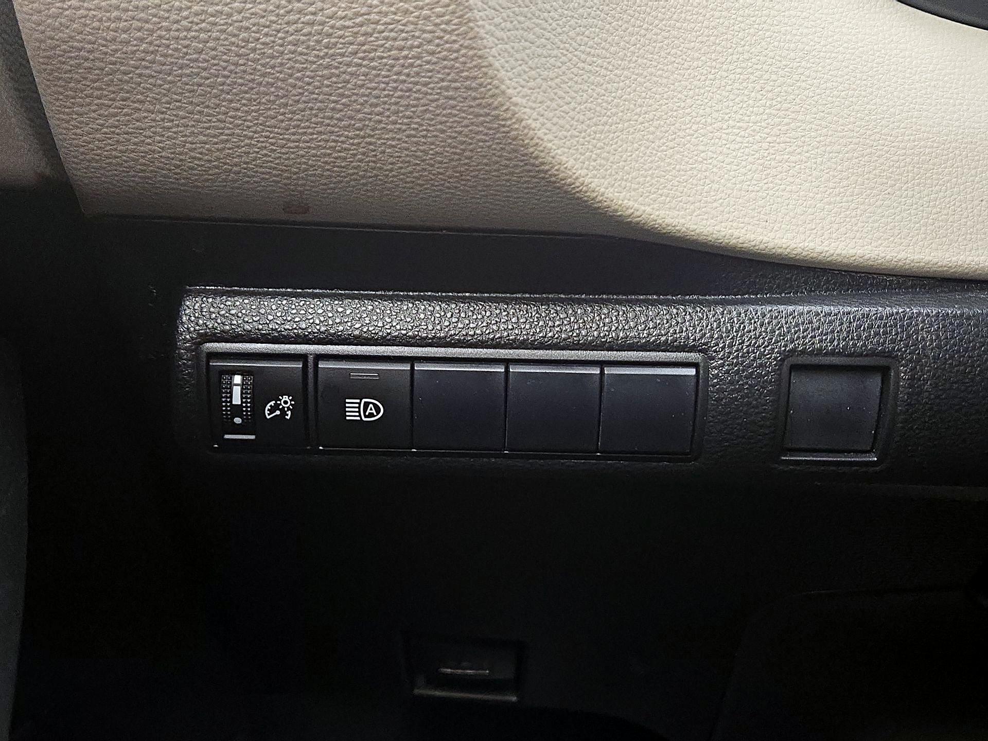 Thumbnail: 2020 Toyota Corolla - 13