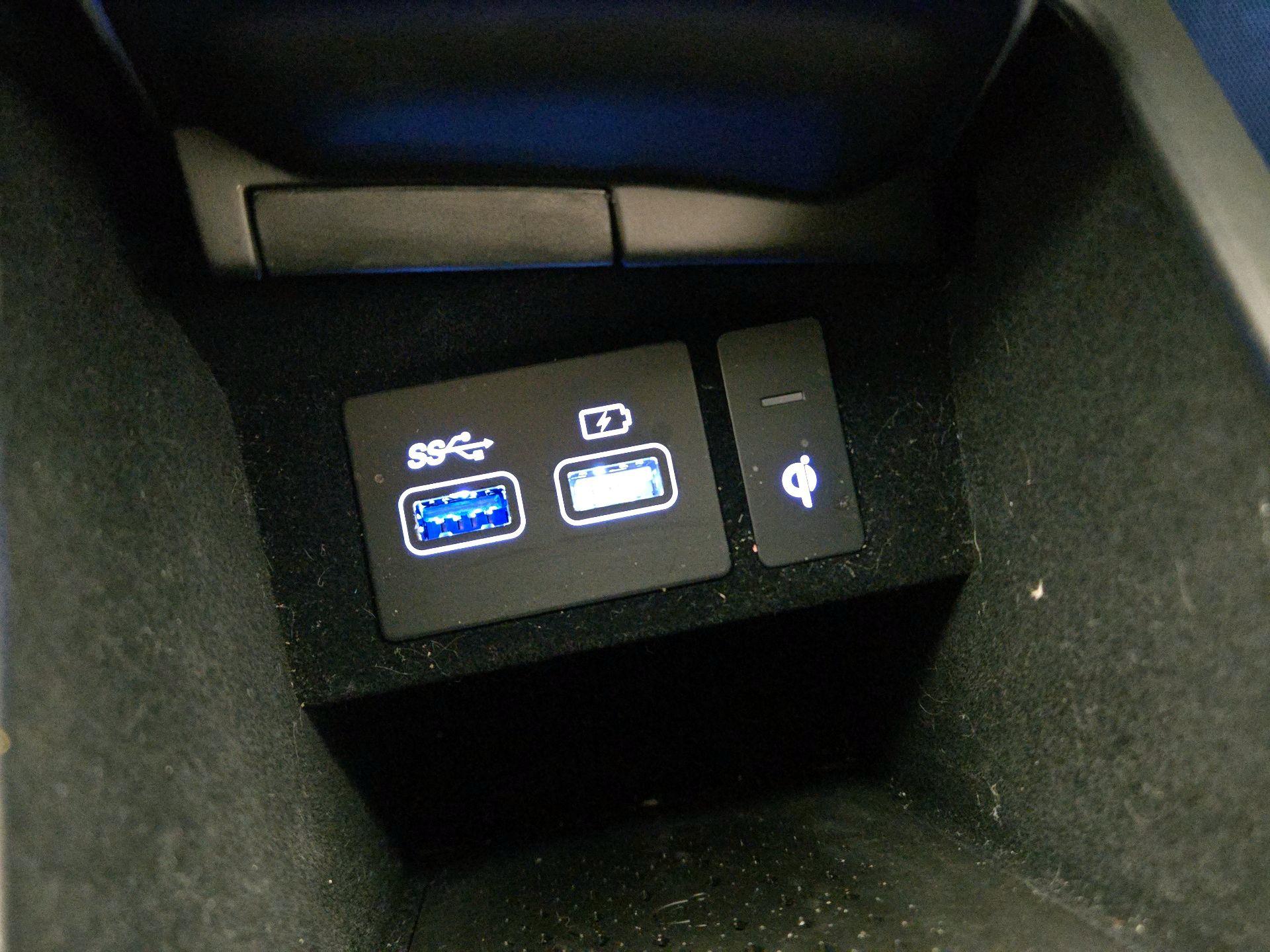 Thumbnail: 2024 Genesis GV70 - 19